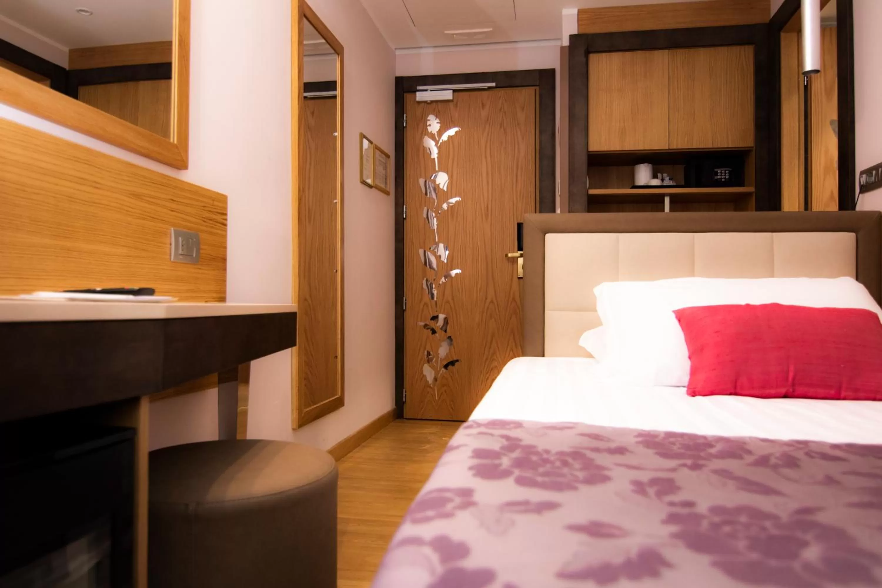 Photo of the whole room, Bed in Vibe Nazionale