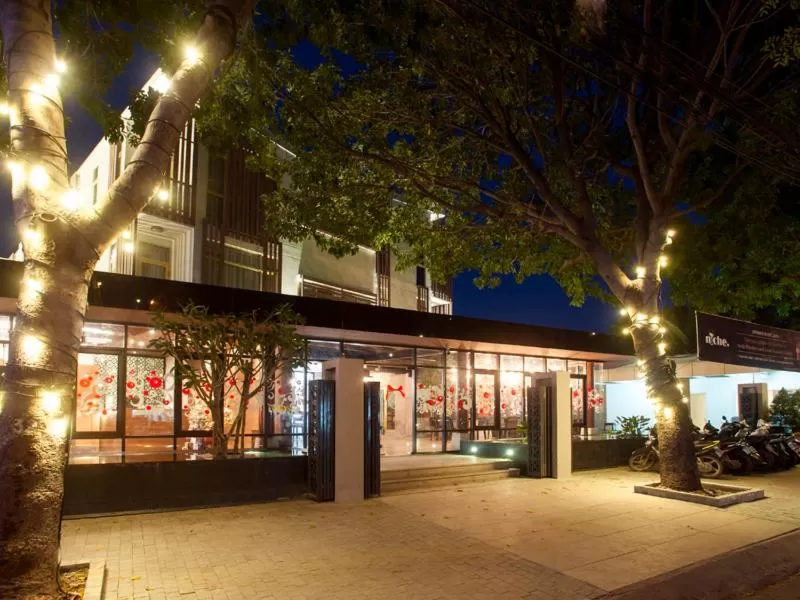 Property building in Glenwood City Resort