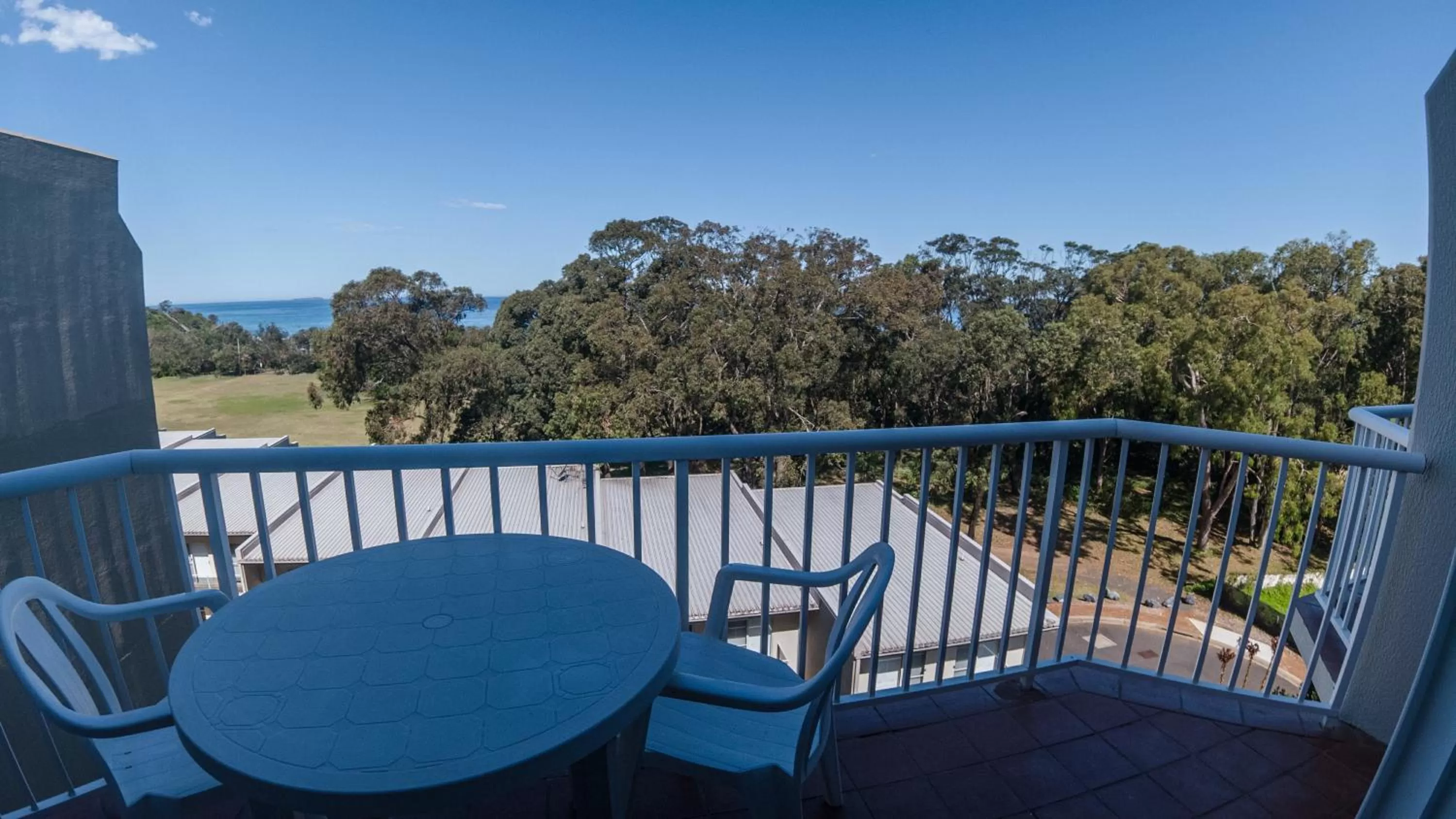 Absolute Beachfront Opal Cove Resort