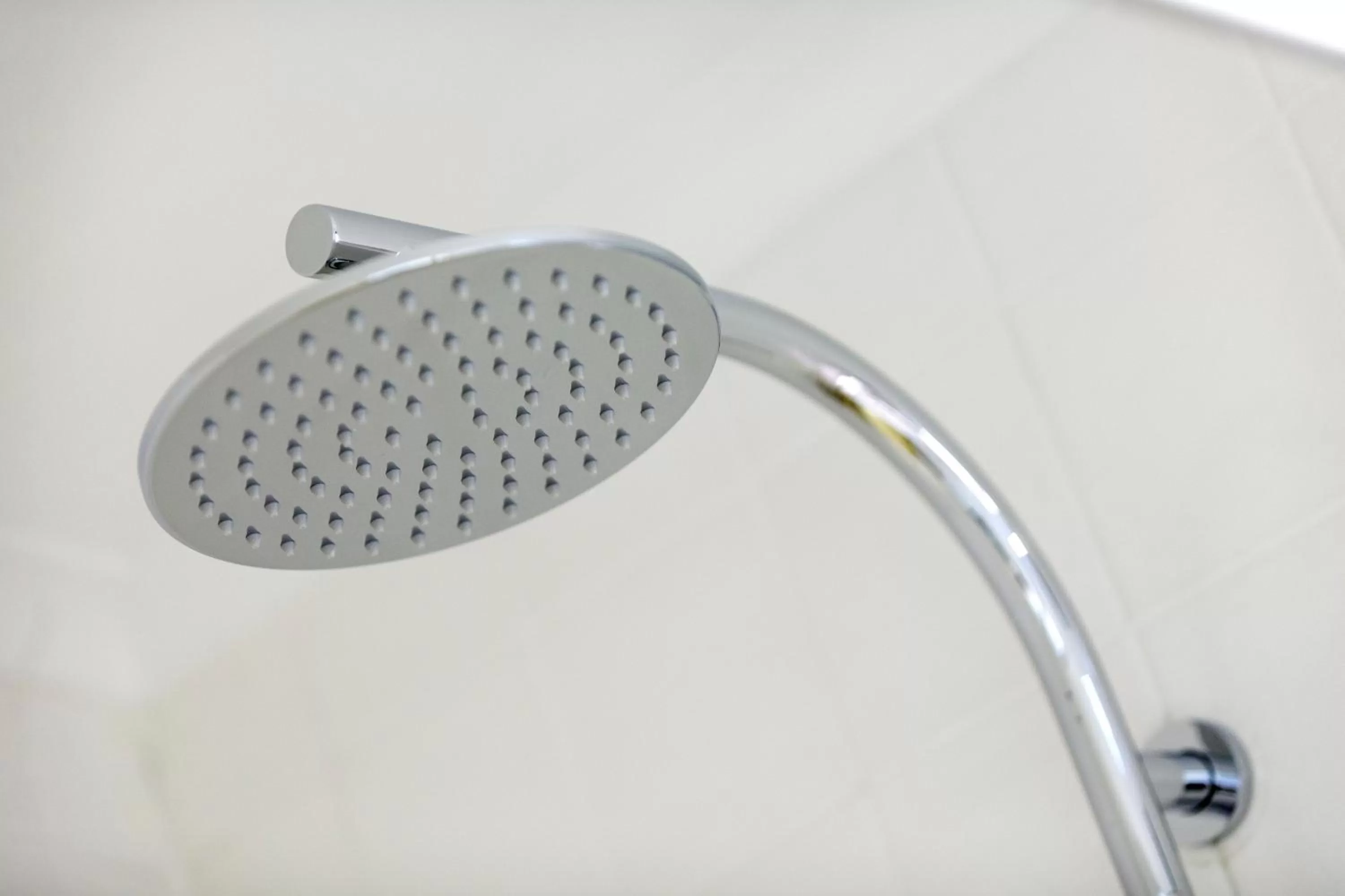 Shower in Nightcap at Findon Hotel