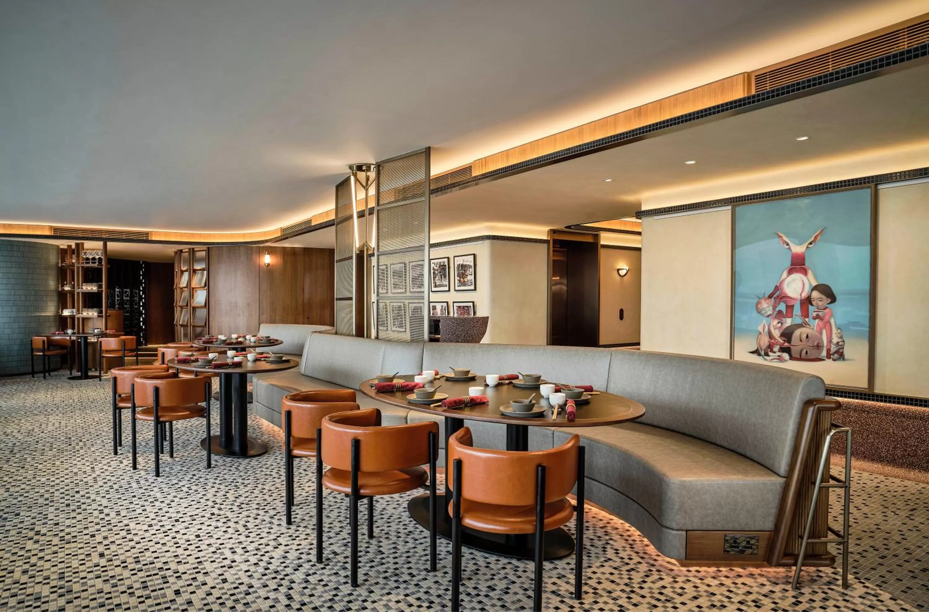 Restaurant/places to eat in Oasis Aurum 181 Hotel