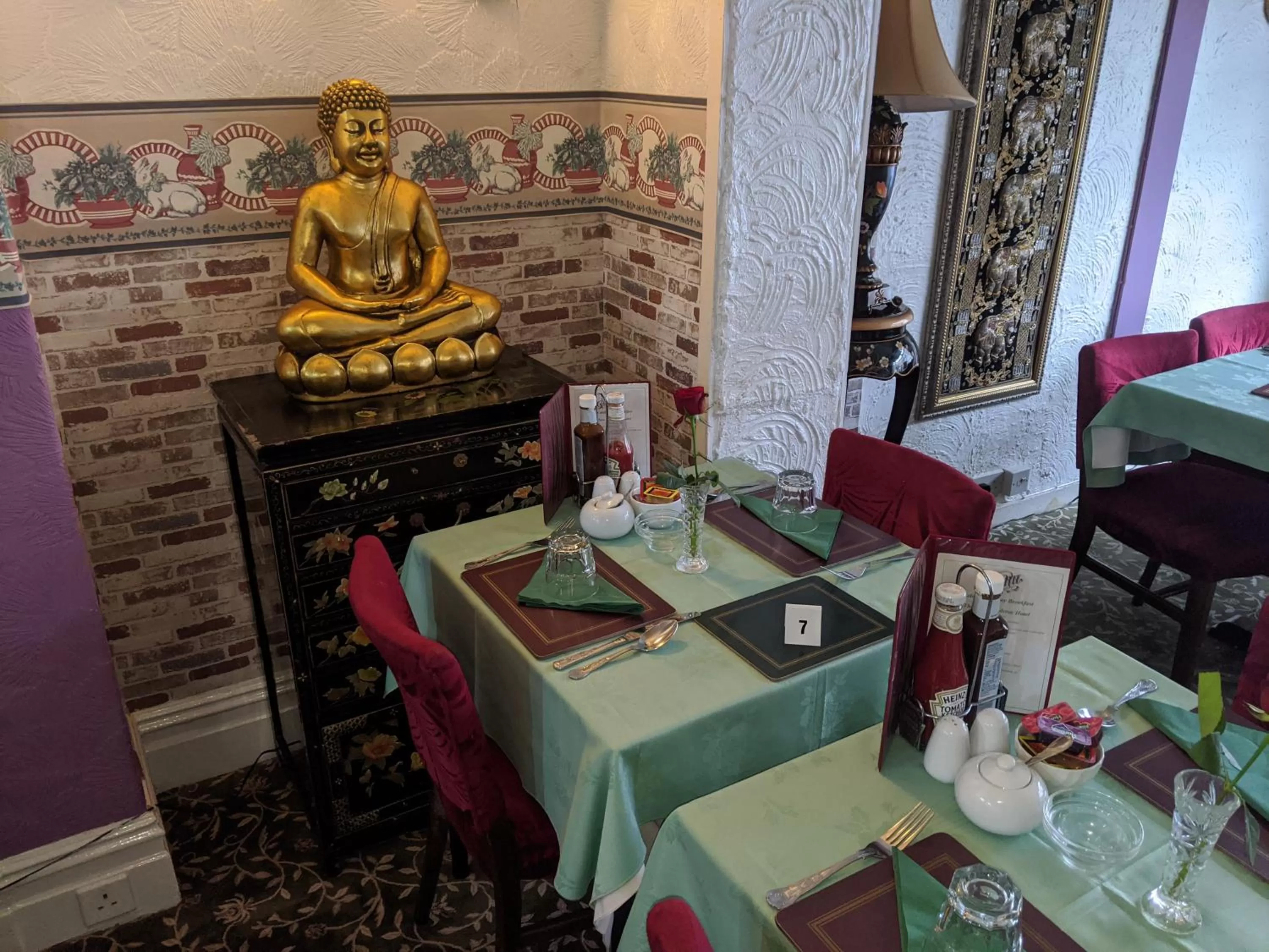 Breakfast in The New Guilderoy Hotel