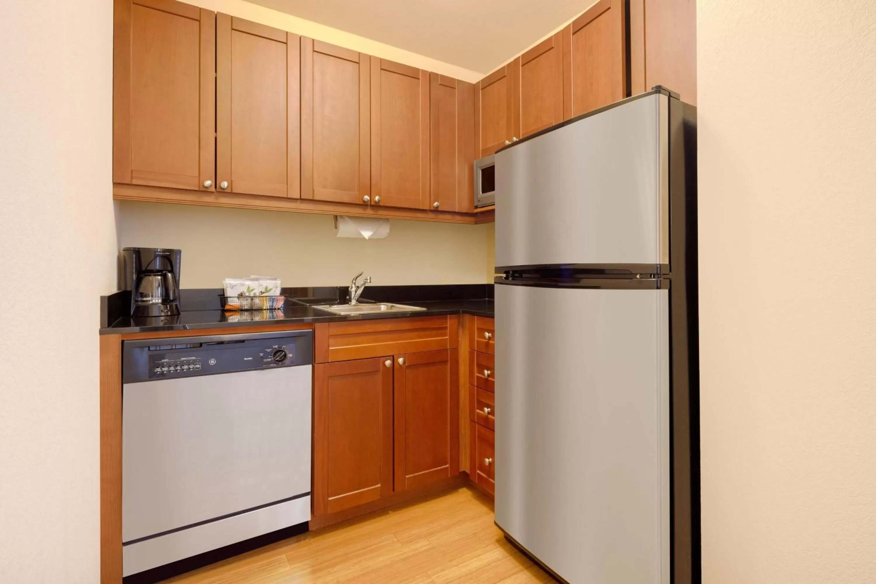 Kitchen or kitchenette in Residence Inn by Marriott New York Manhattan/Times Square