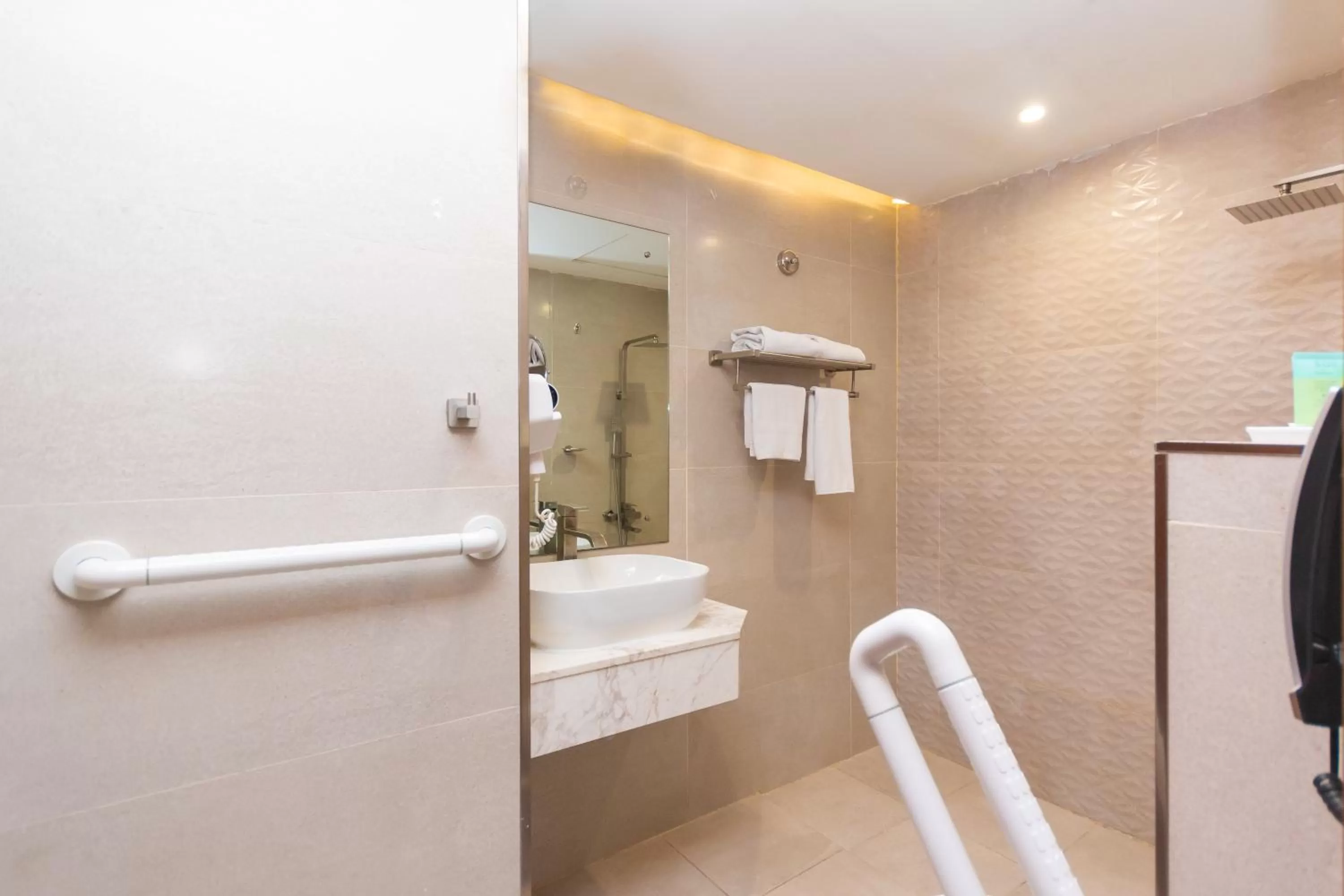 Bathroom in Le Wana Hotel