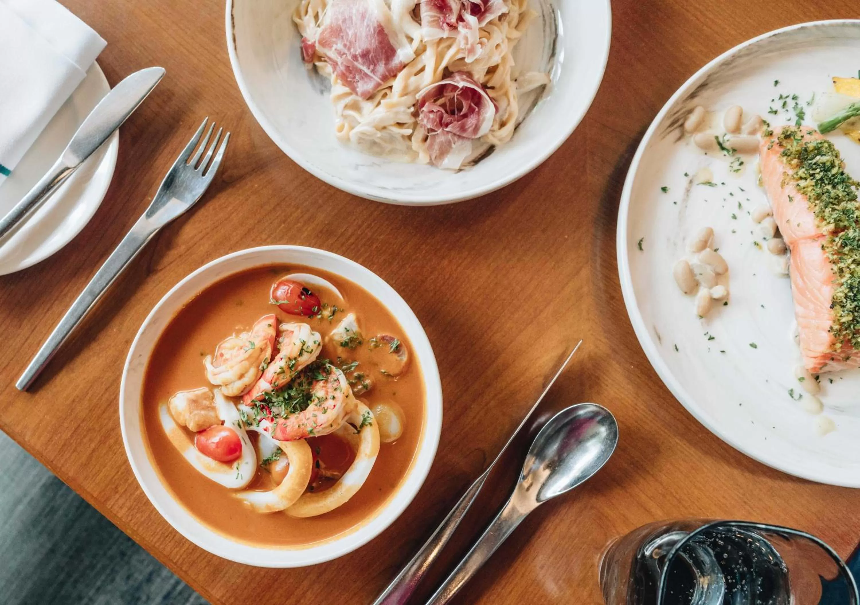 Restaurant/places to eat, Lunch and Dinner in InterContinental Residences Saigon, an IHG Hotel