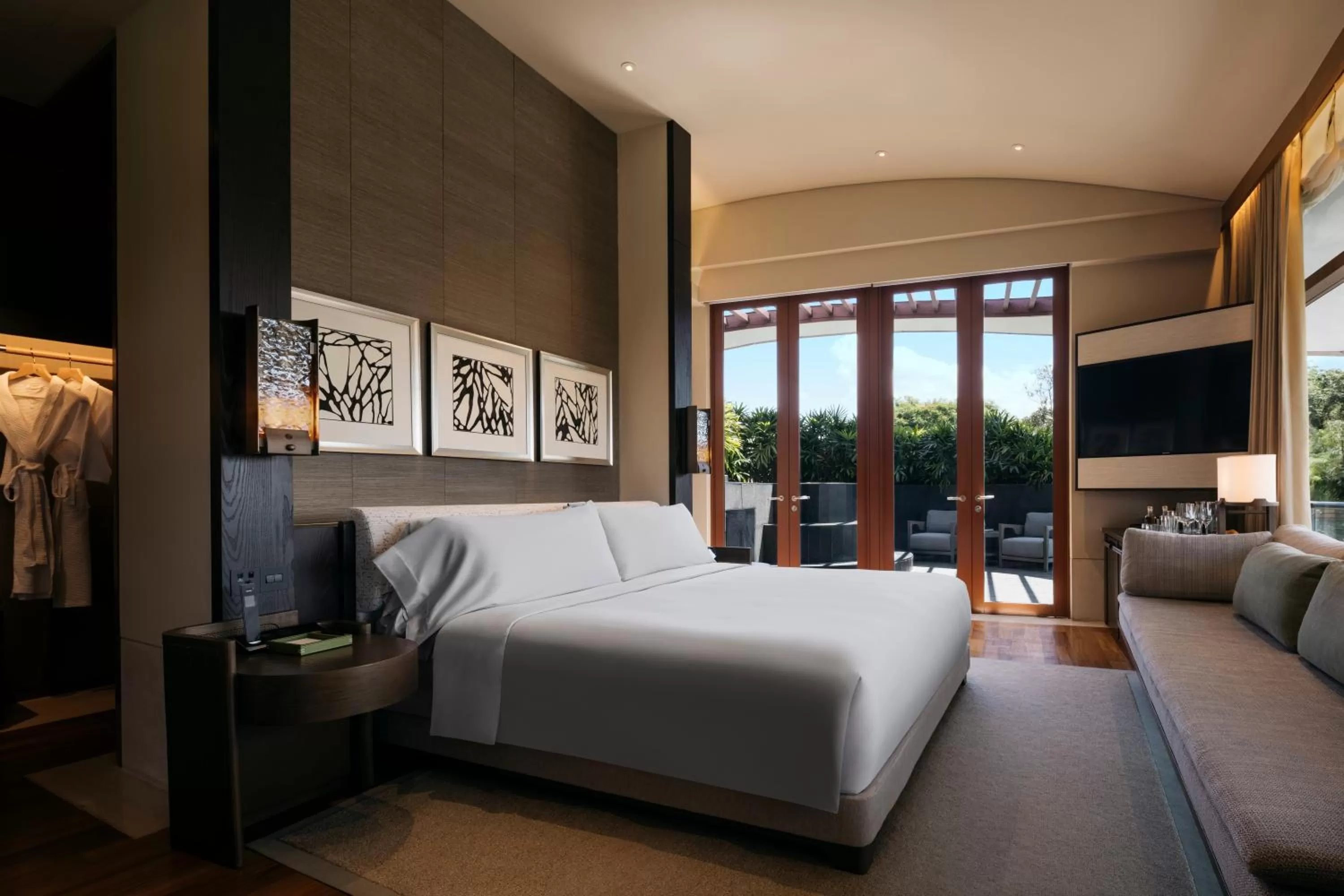 Bedroom, Bed in Capella Singapore