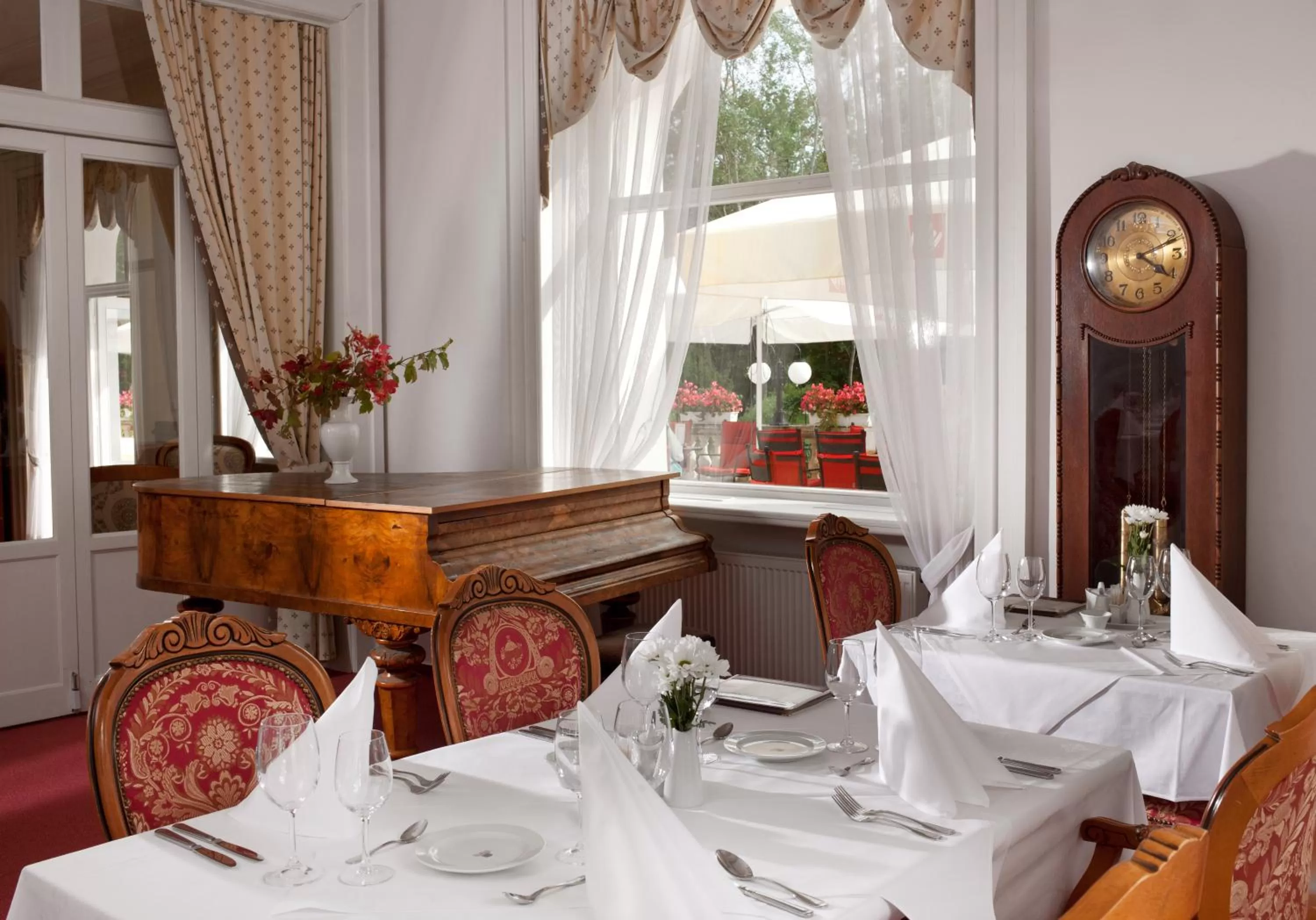 Restaurant/places to eat in Imperial Spa & Kurhotel