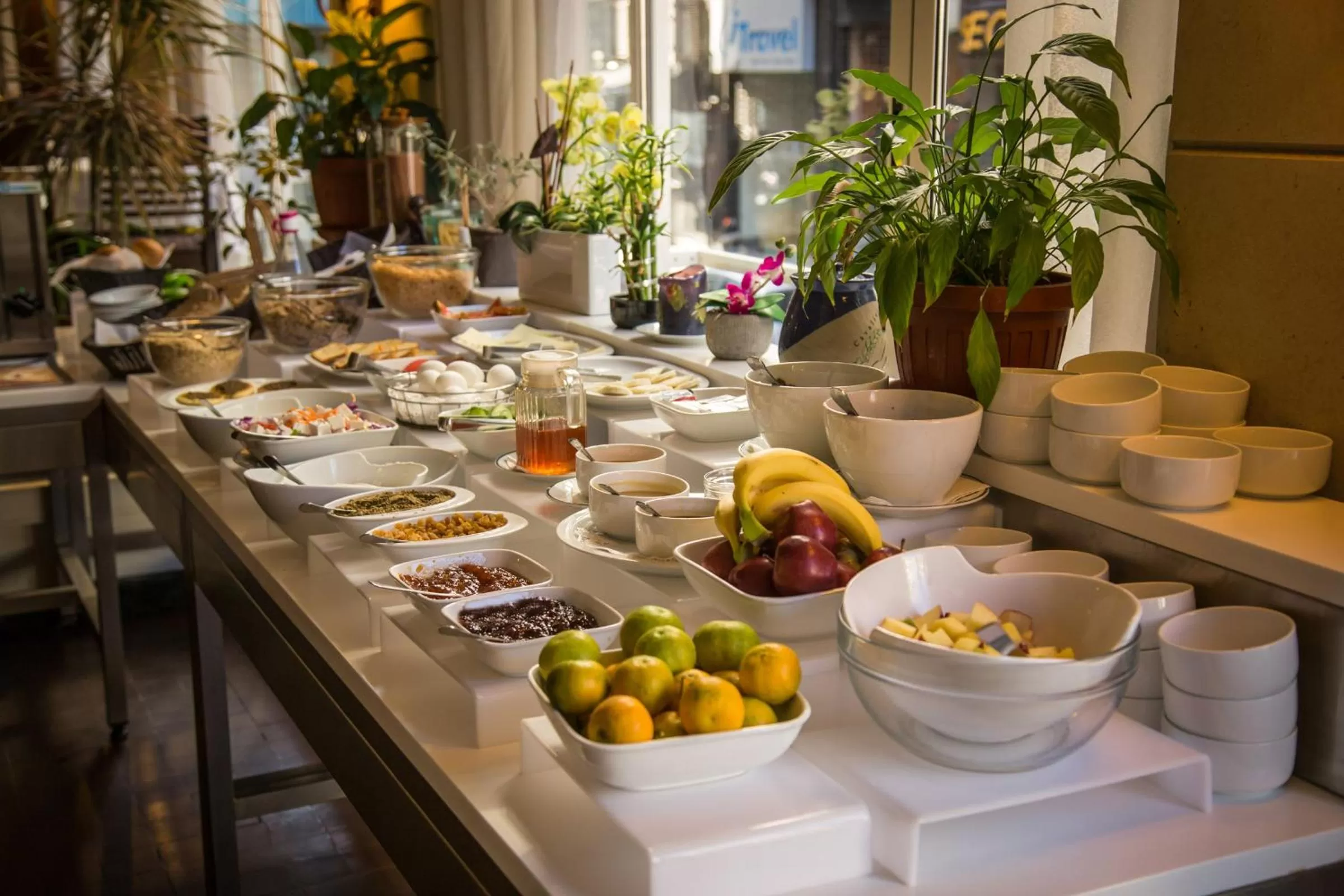 Restaurant/places to eat in Hotel Cavalier