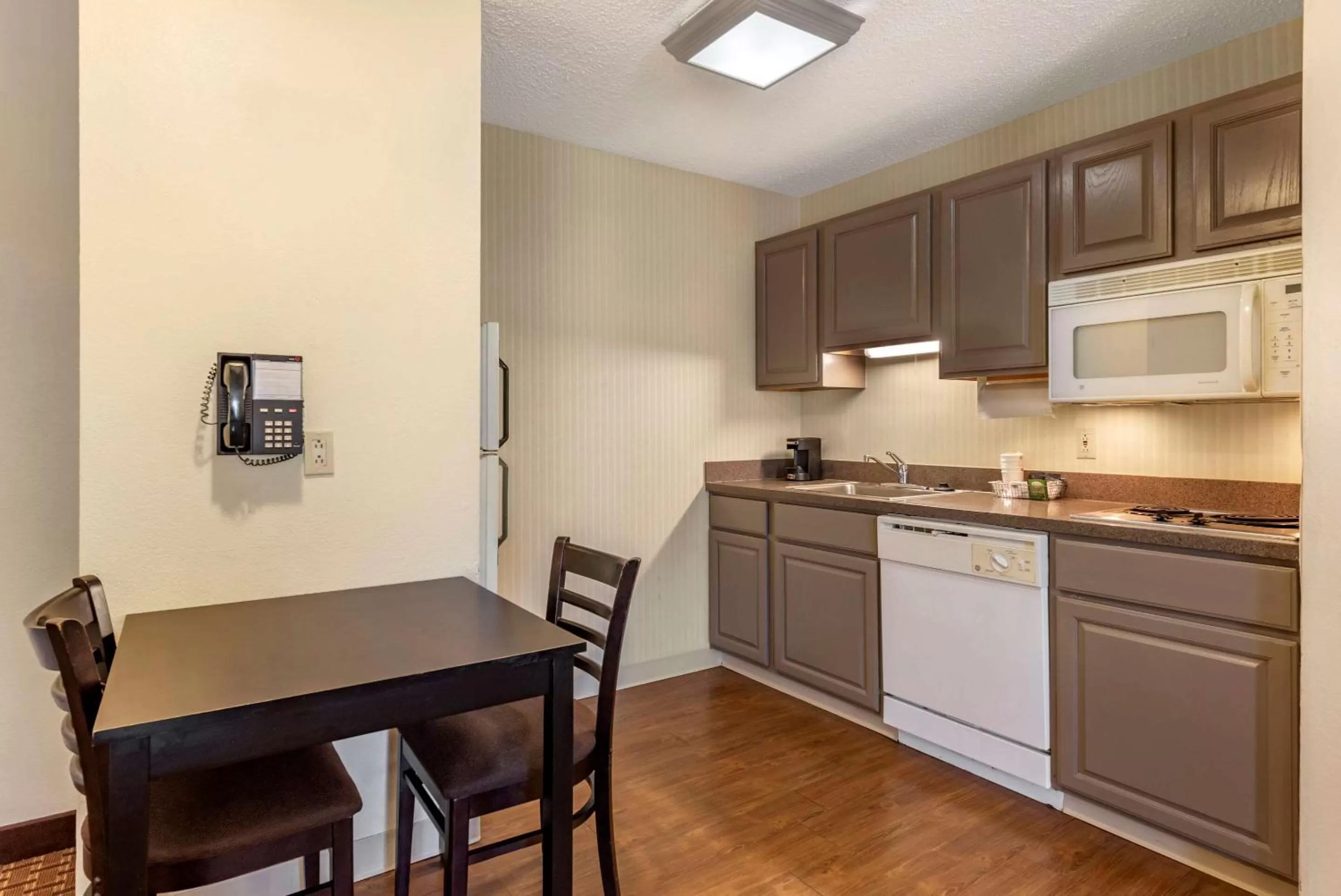 Photo of the whole room in Comfort Inn & Suites Warsaw near US-30