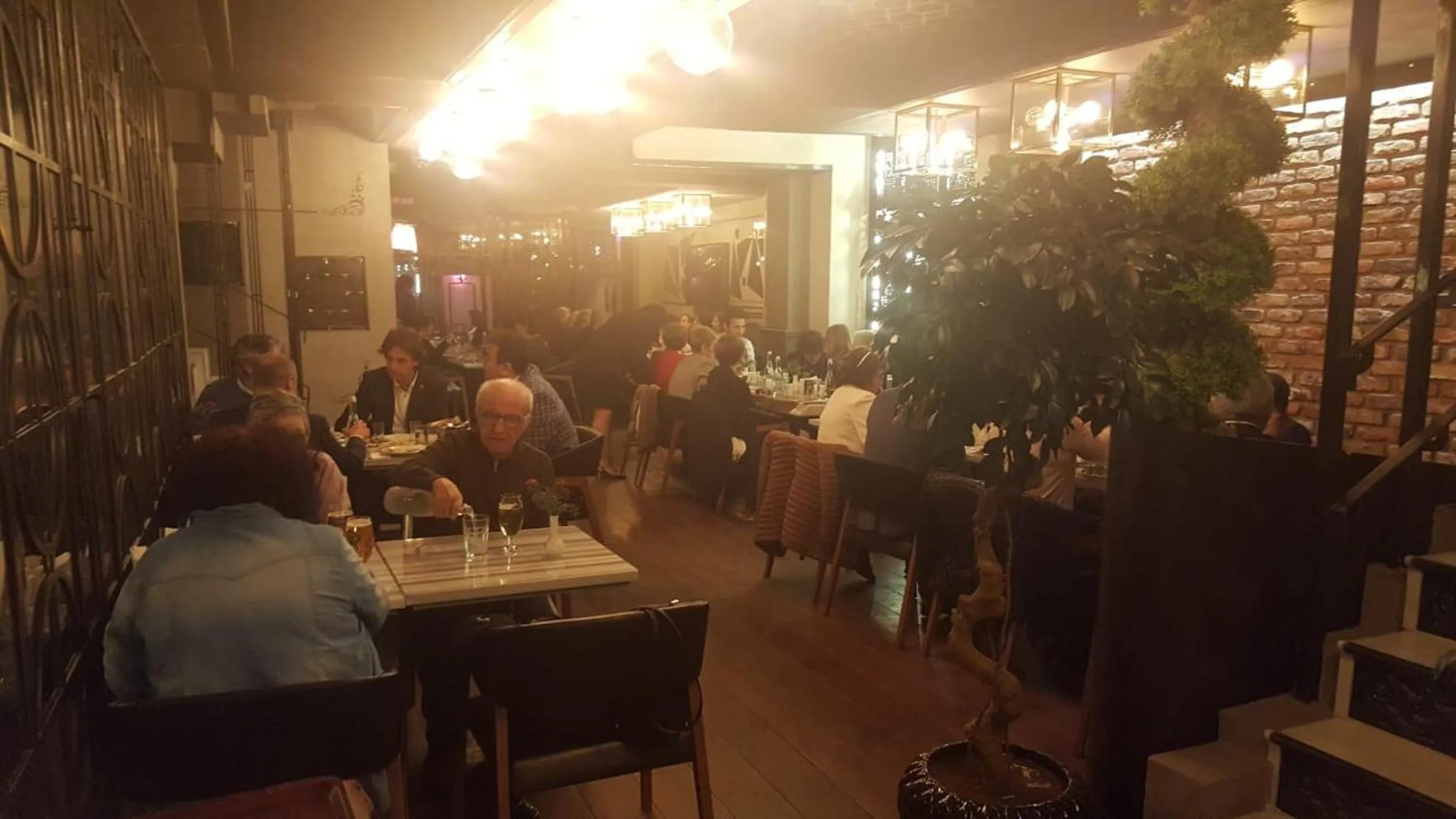 Restaurant/places to eat in Sanat Boutique Hotel Pera