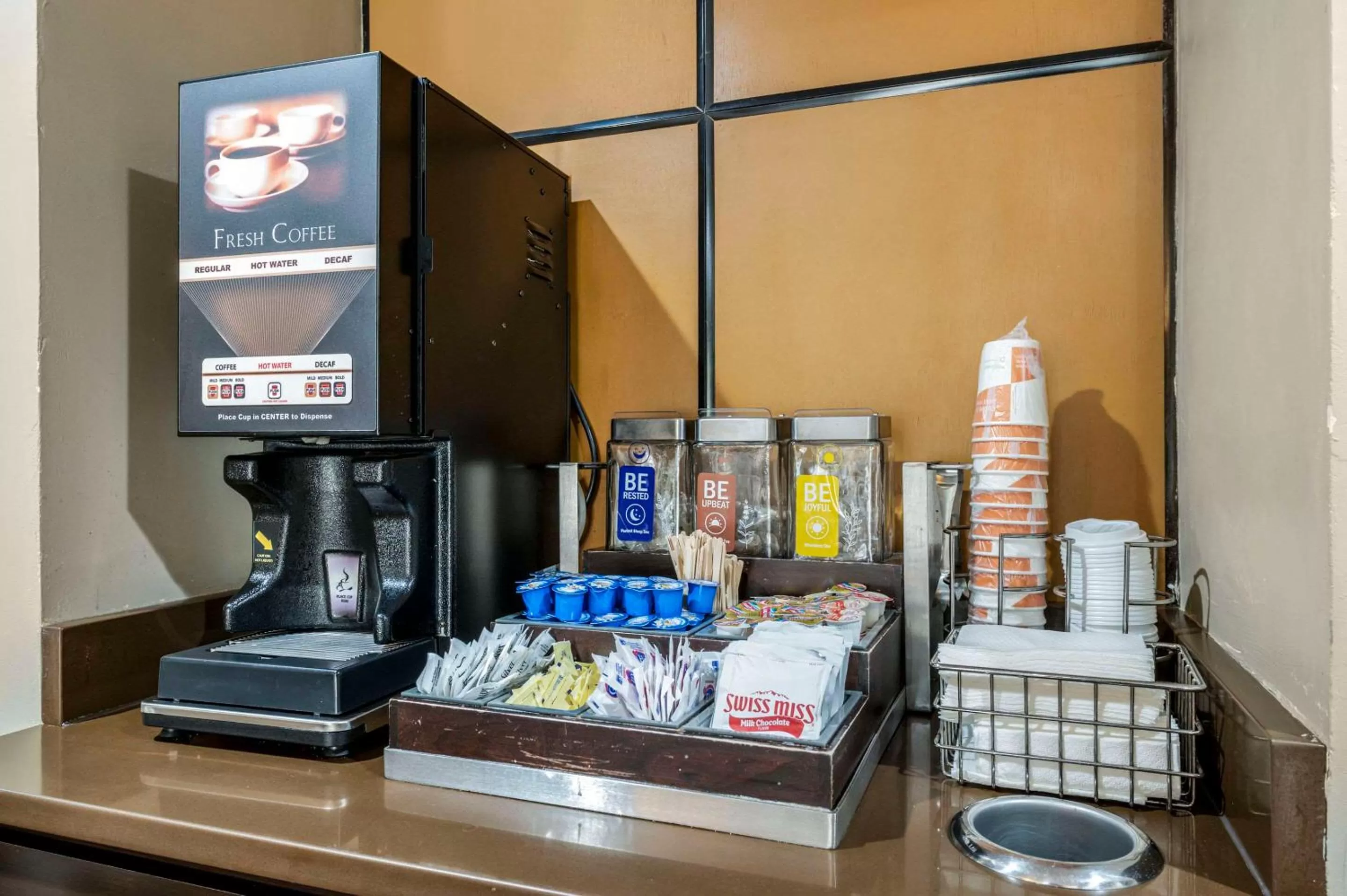 Breakfast in Sleep Inn Naperville - Chicago