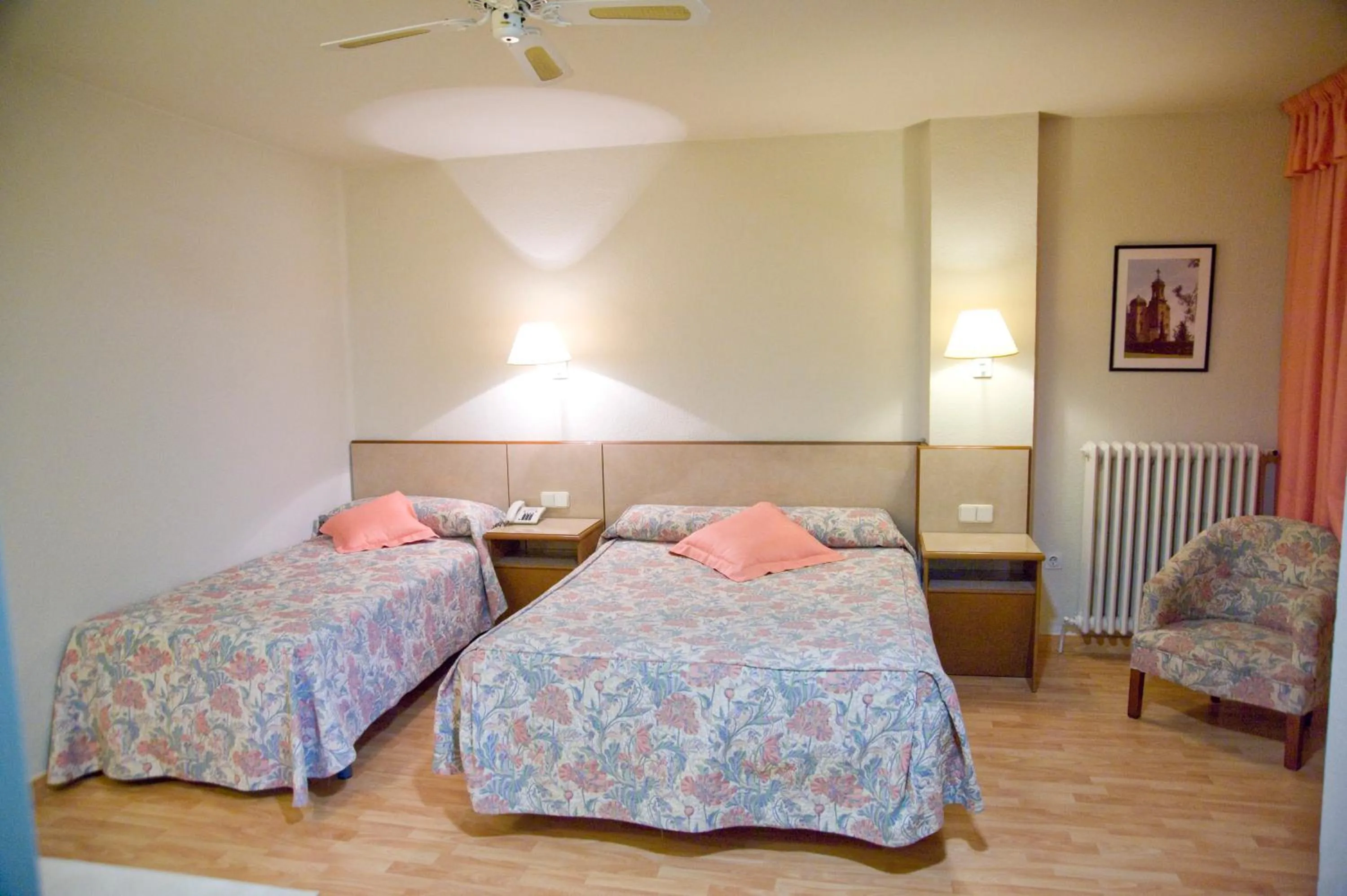 Triple Room in Hotel Balaguer