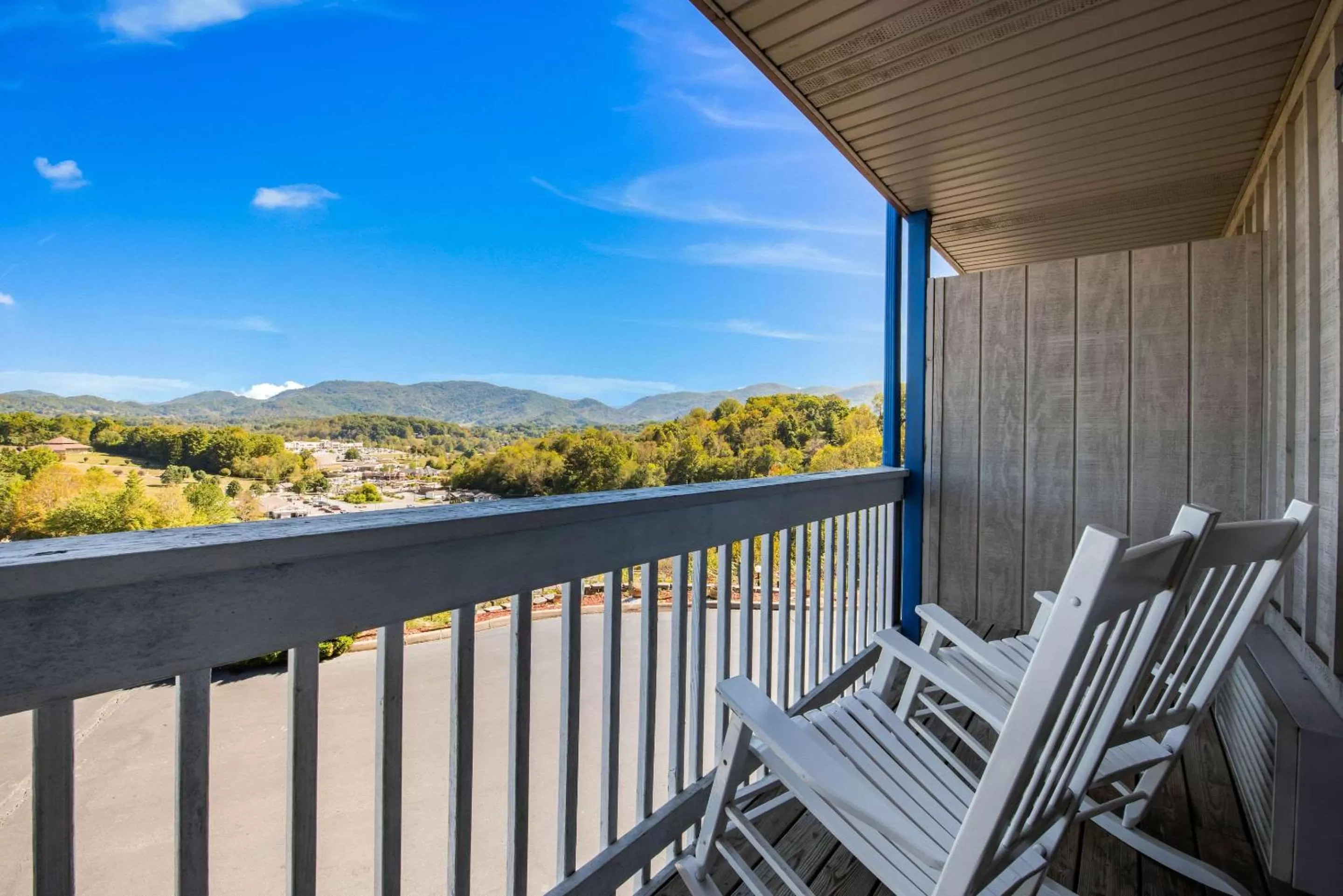 Photo of the whole room in Econo Lodge Waynesville