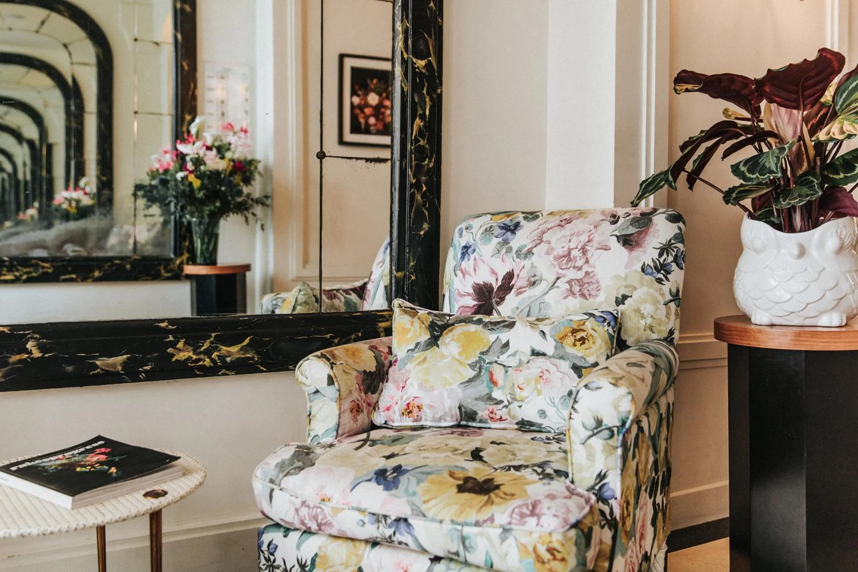 Lobby or reception in Hôtel Bienvenue