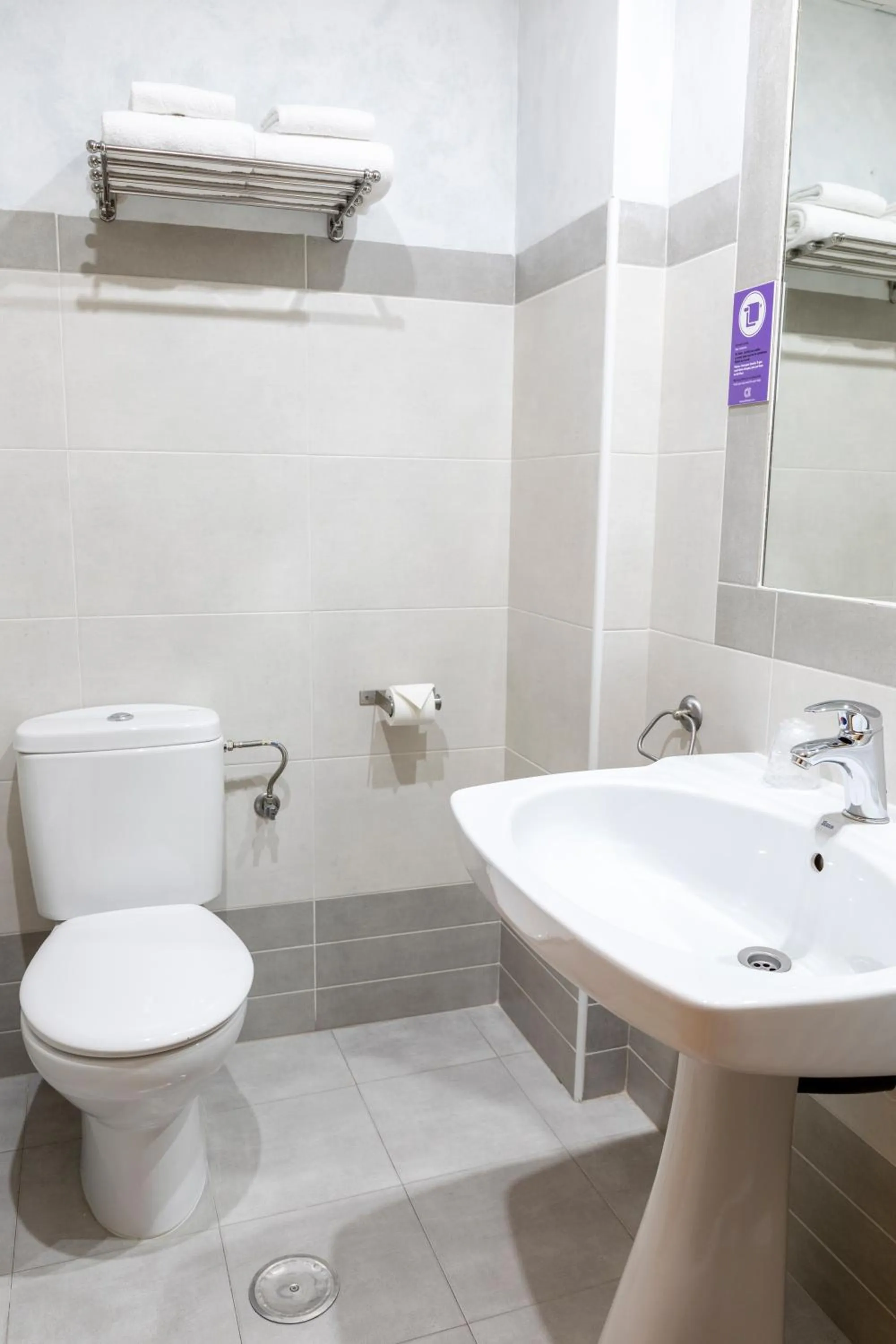 Bathroom in Hotel Alda Centro Palencia