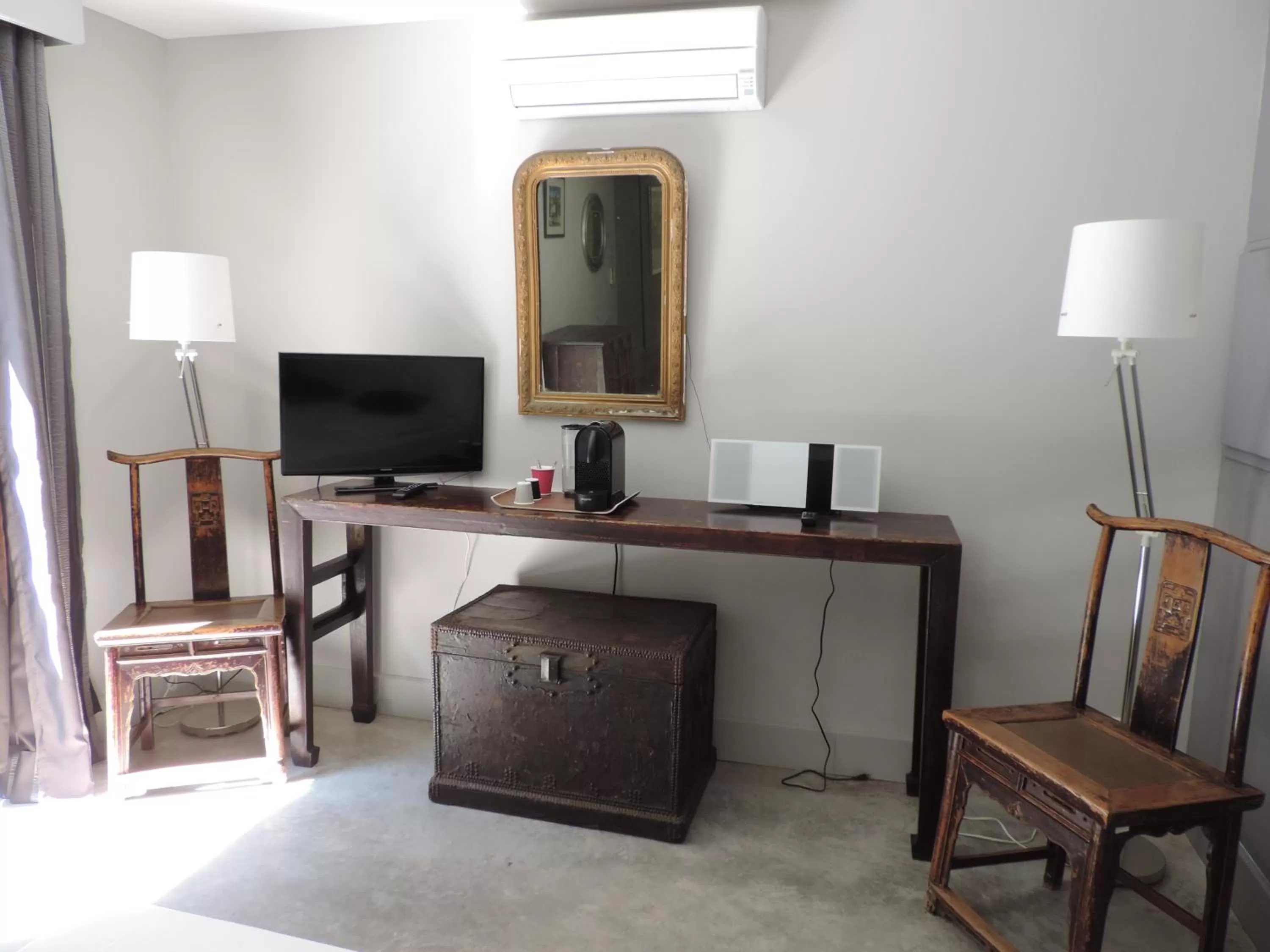 Photo of the whole room in Be Loft B&B Pool & Spa