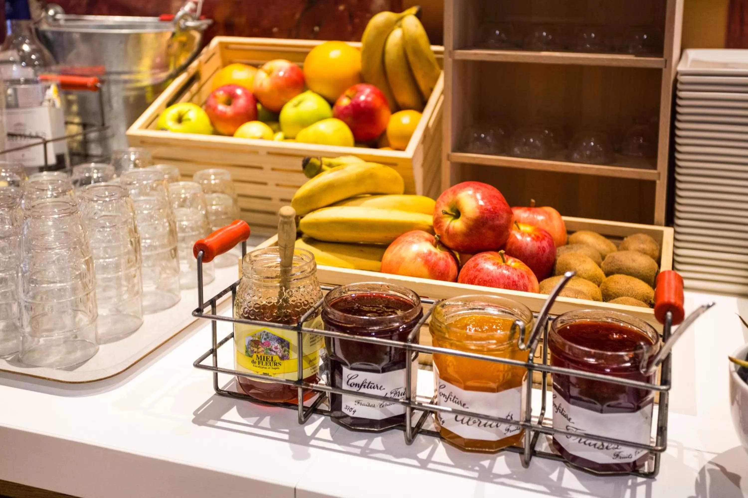 Food and drinks in ibis Bordeaux Centre Gare Saint Jean Euratlantique