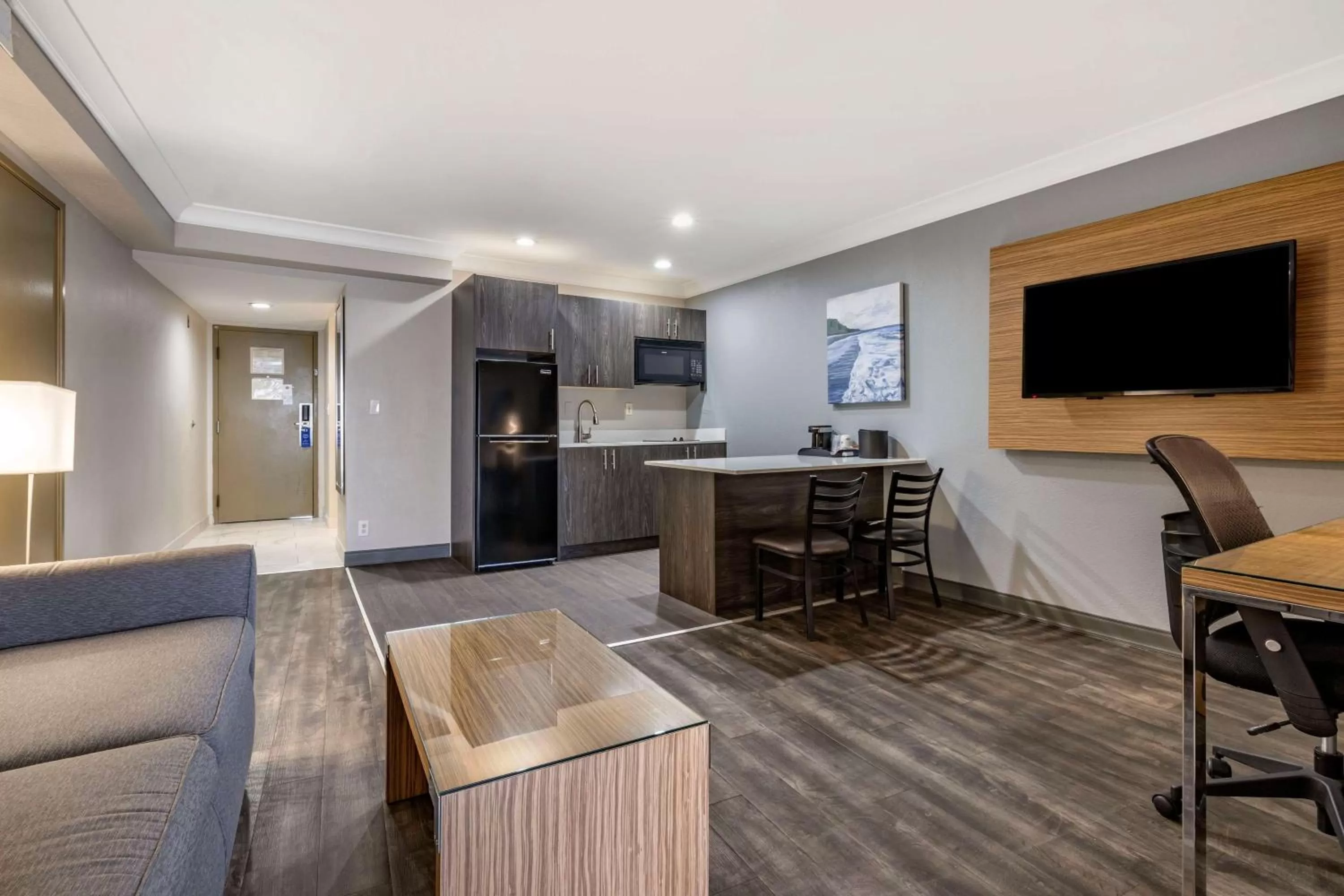 Bedroom in The Encinitan Hotel & Suites