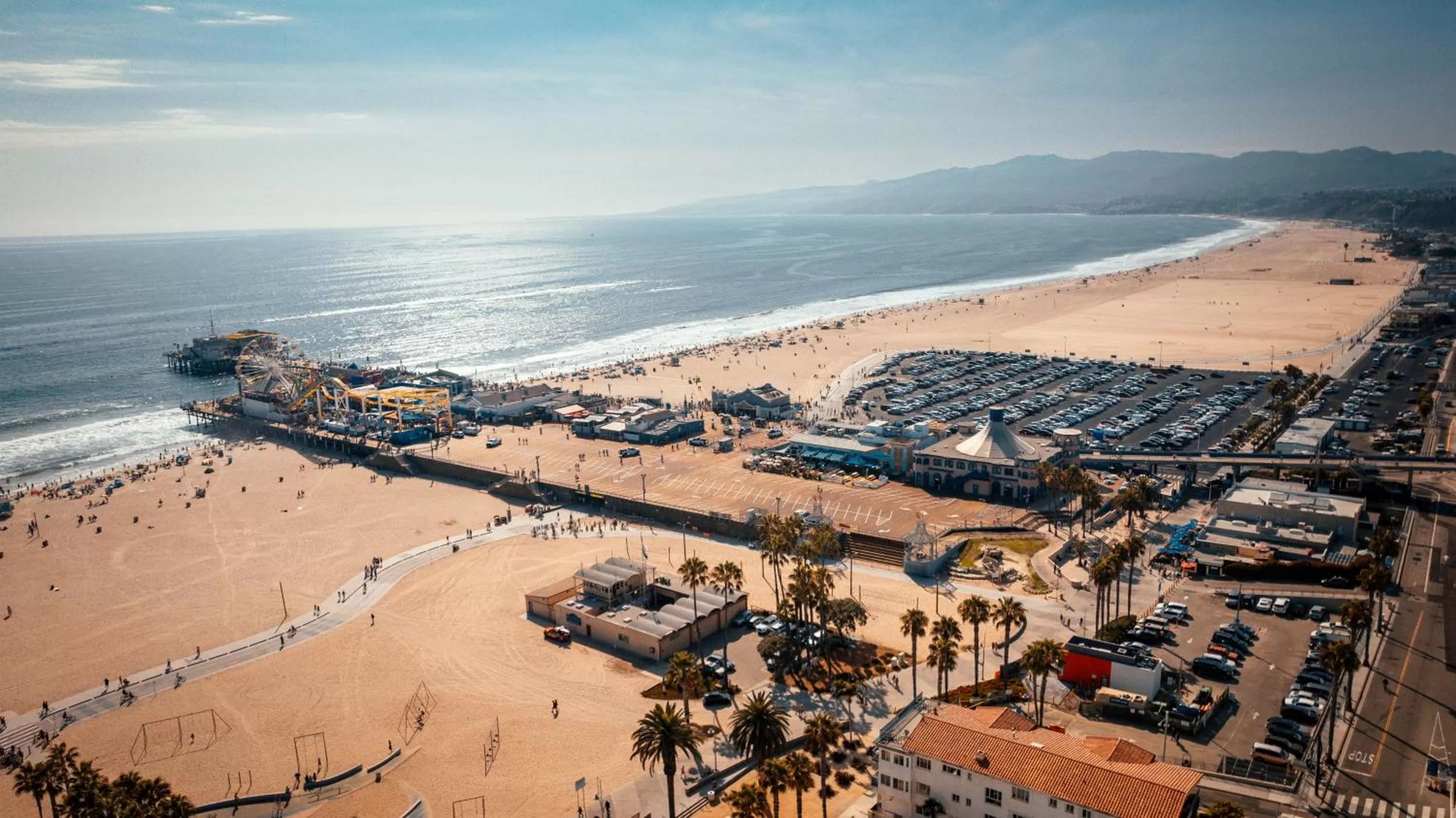 Nearby landmark in Ocean Lodge Santa Monica Beach Hotel