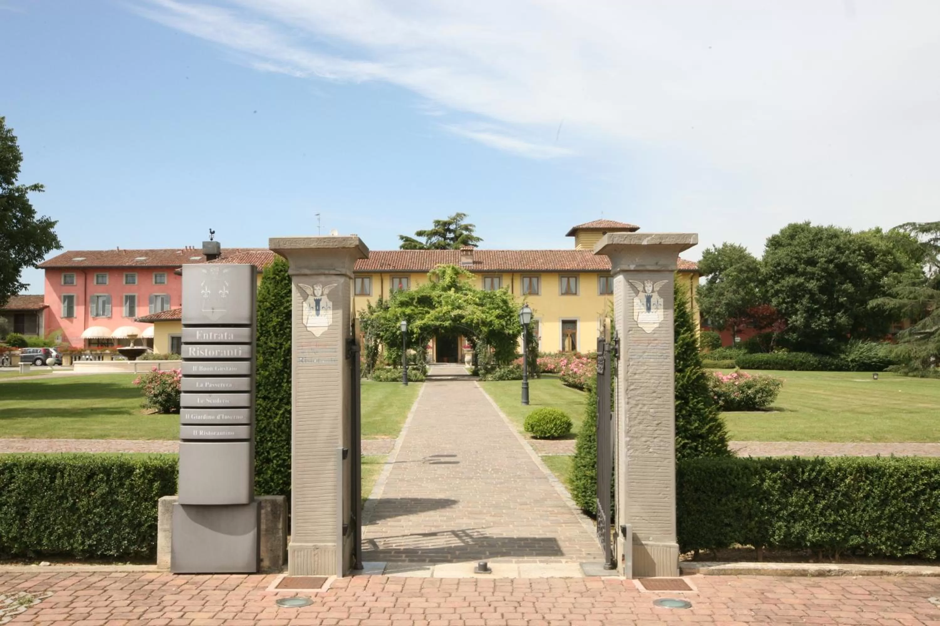 Property building in Bes Hotel Bergamo Cologno al Serio