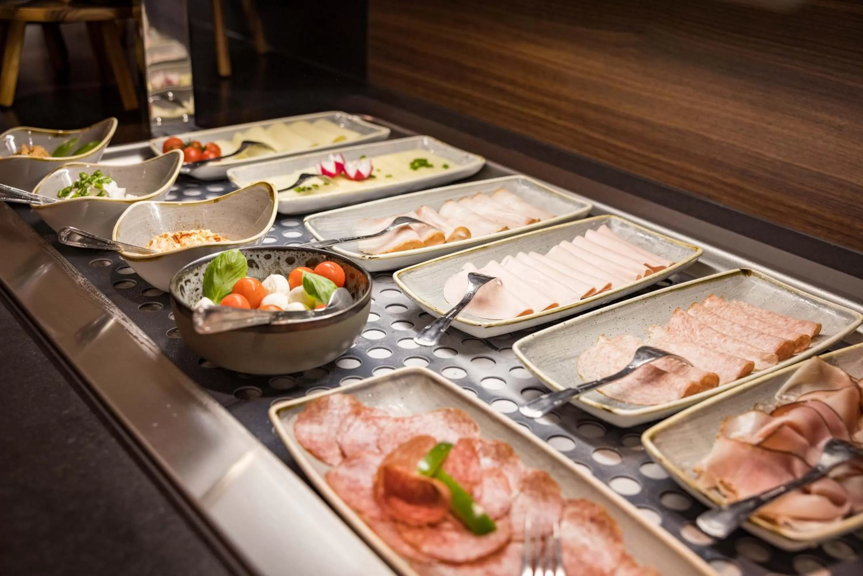 Buffet breakfast, Food in Hotel Edlingerwirt - Sauna & Golfsimulator inklusive