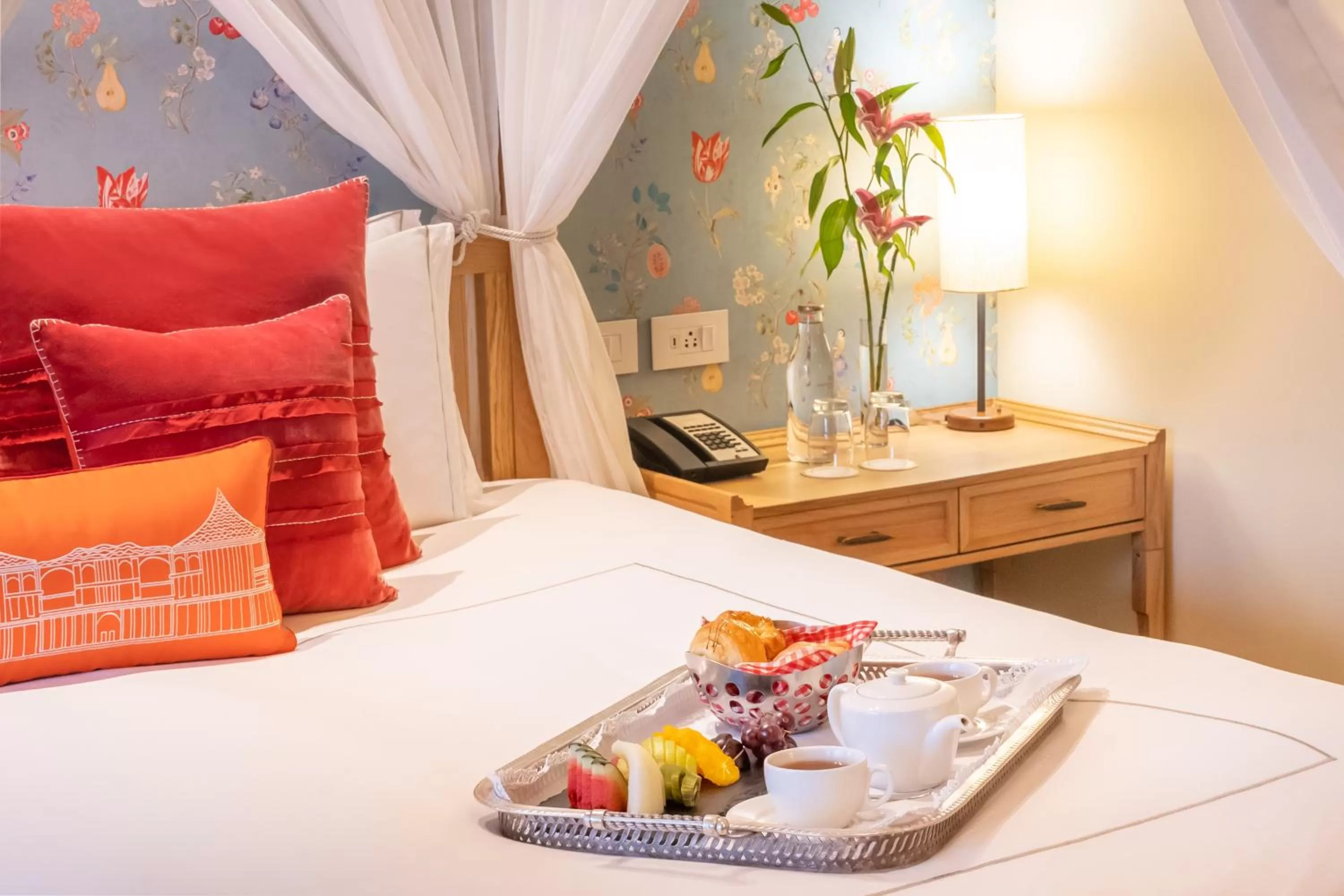 Bedroom, Bed in Taj Theog Resort & Spa Shimla