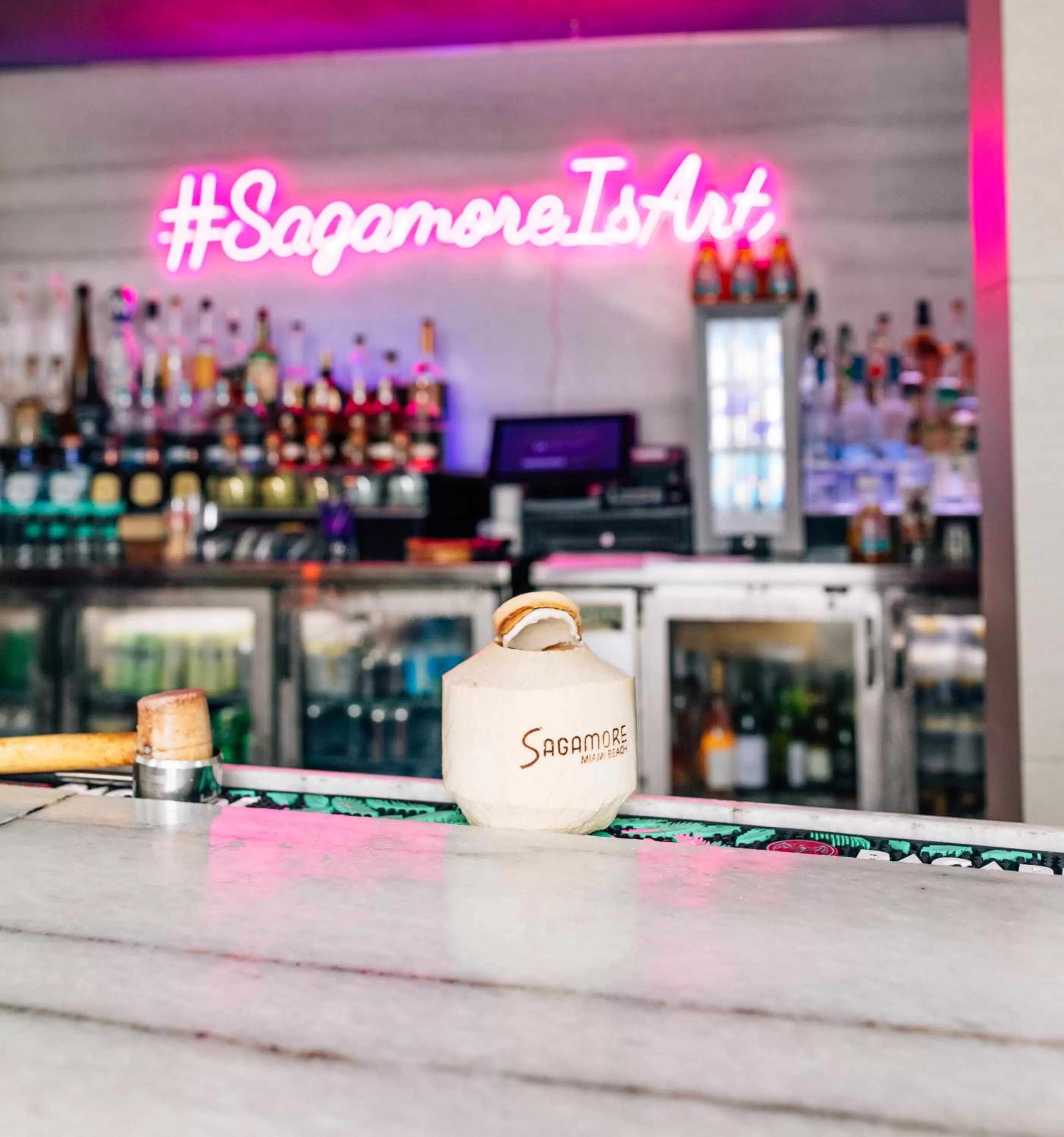 Lounge or bar in The Sagamore Hotel South Beach