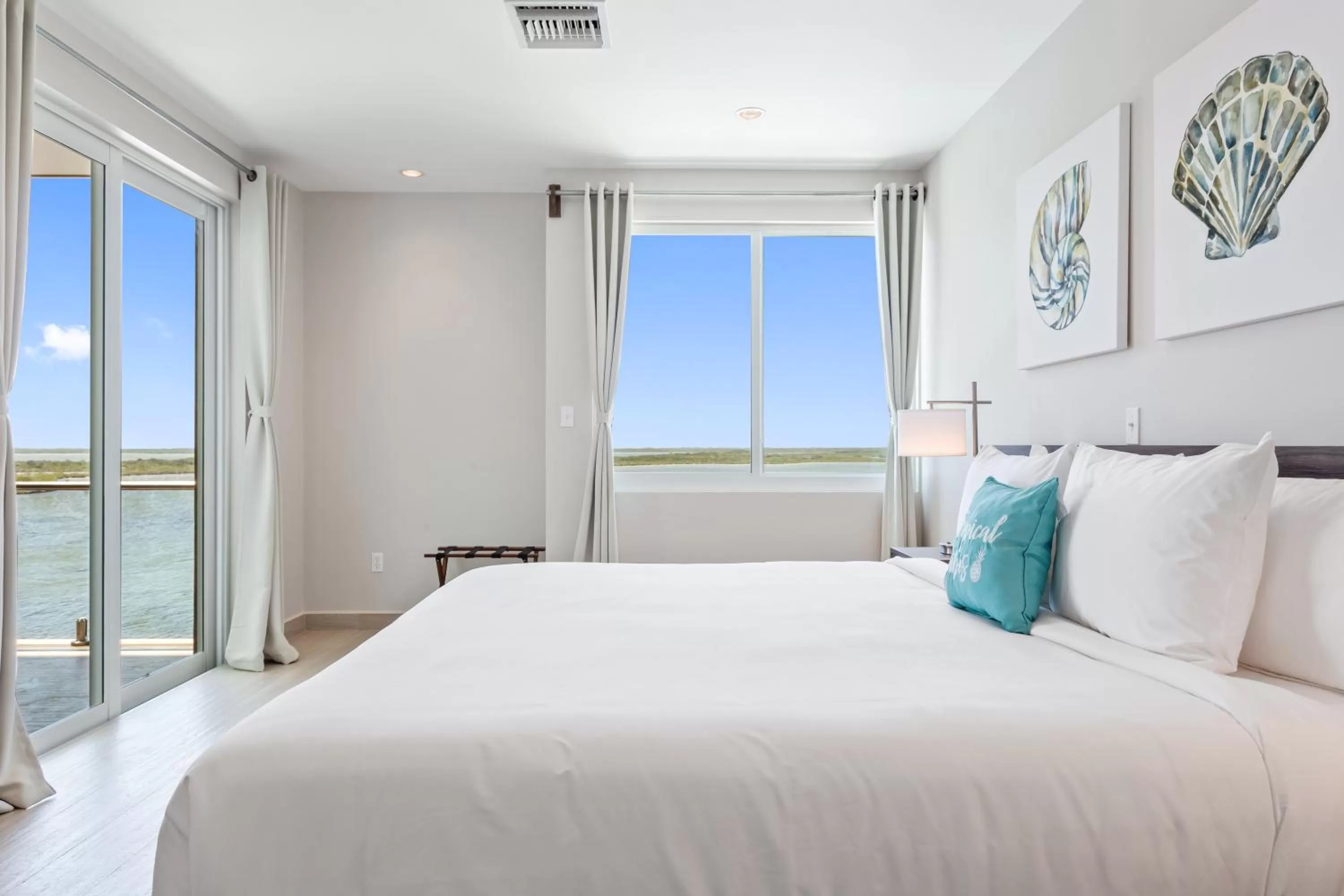 Bed in Sunset Caribe Belize