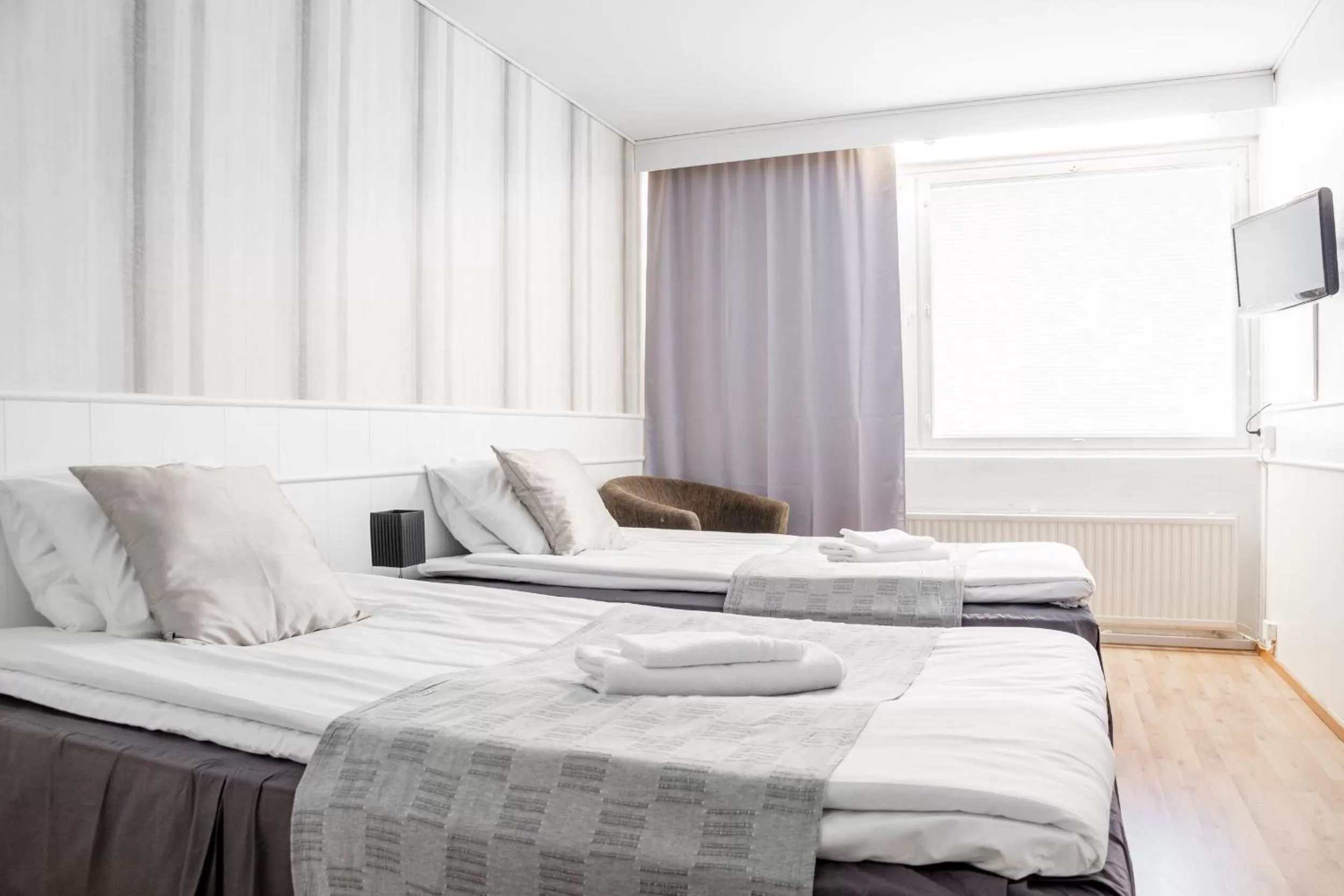 Bedroom, Bed in Hotel Kajaani