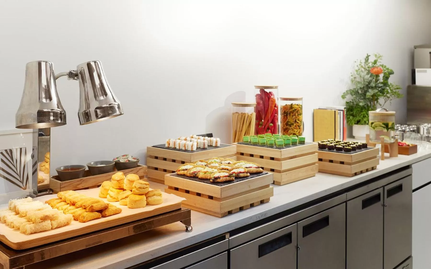 Communal lounge/ TV room in Nina Hotel Kowloon East