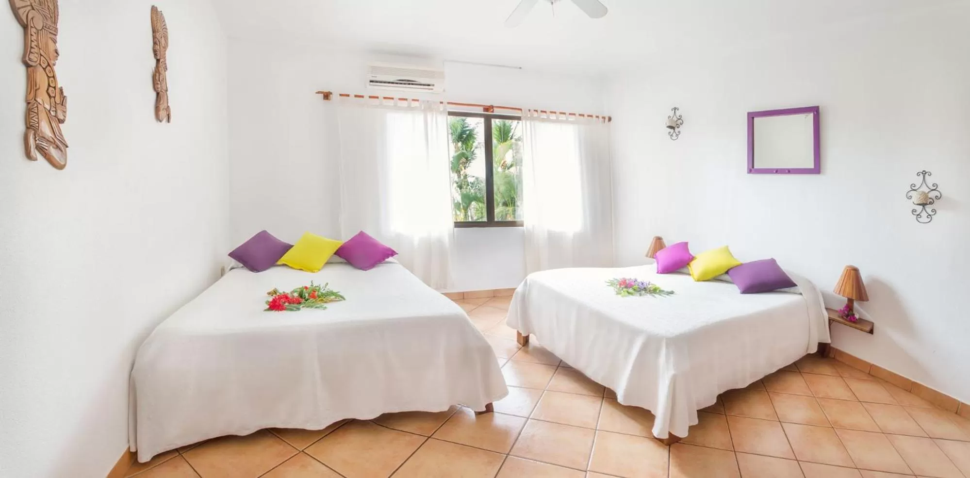 Photo of the whole room, Bed in Hotel Laguna del Cocodrilo