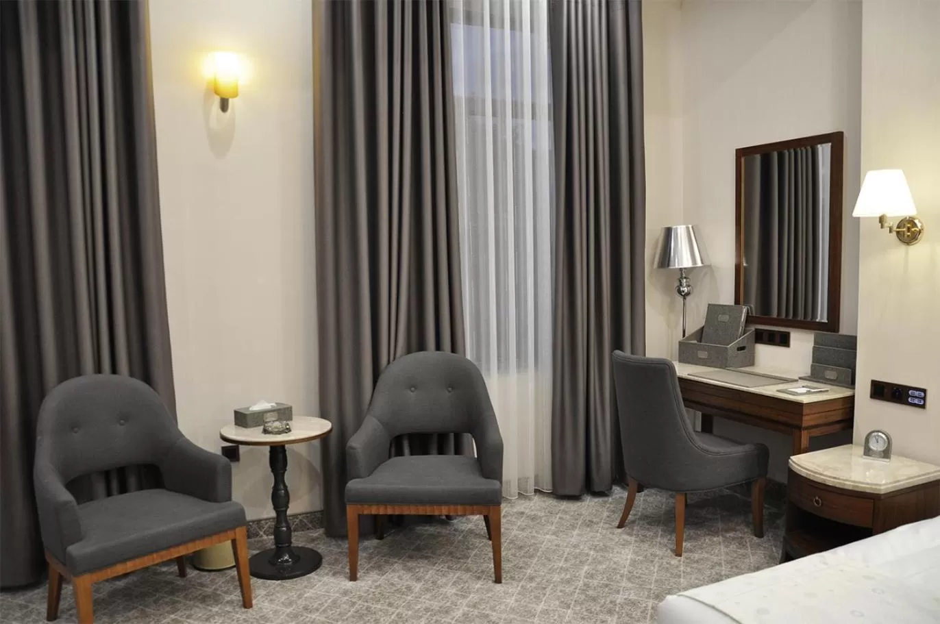 Bed in Parliament Palace Hotel