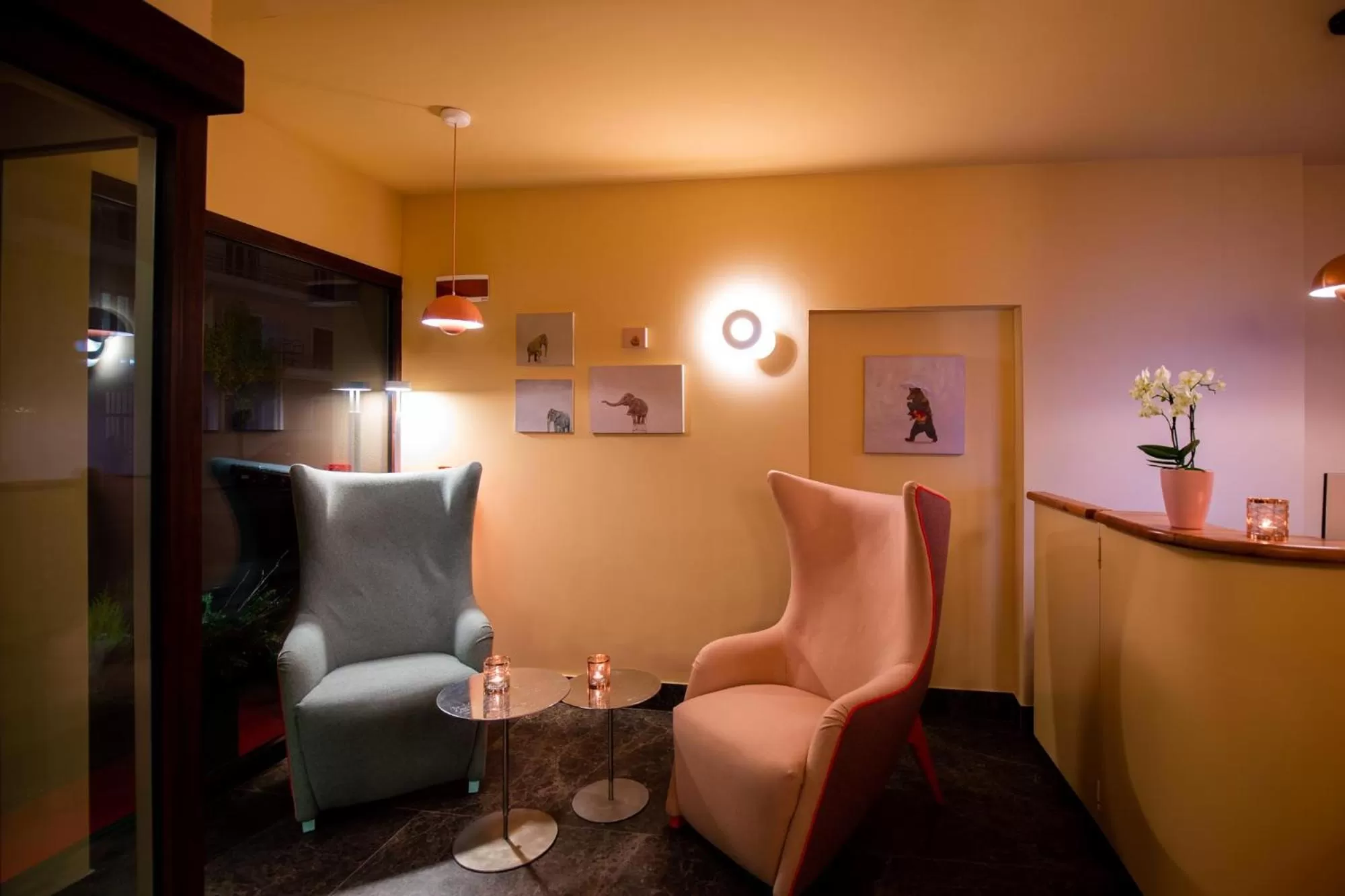 Lobby or reception in OMAMA Hotel