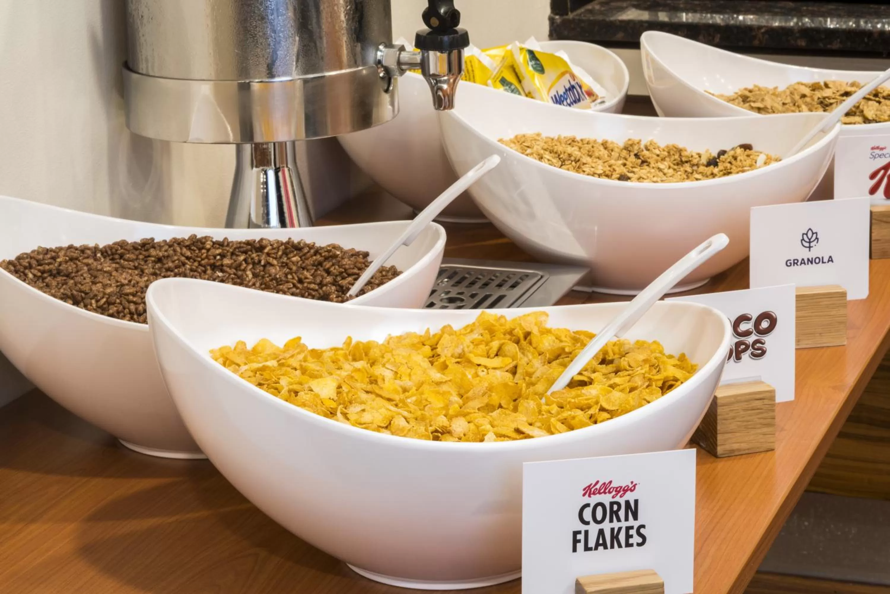 Restaurant/places to eat in Holiday Inn Express Leicester City by IHG