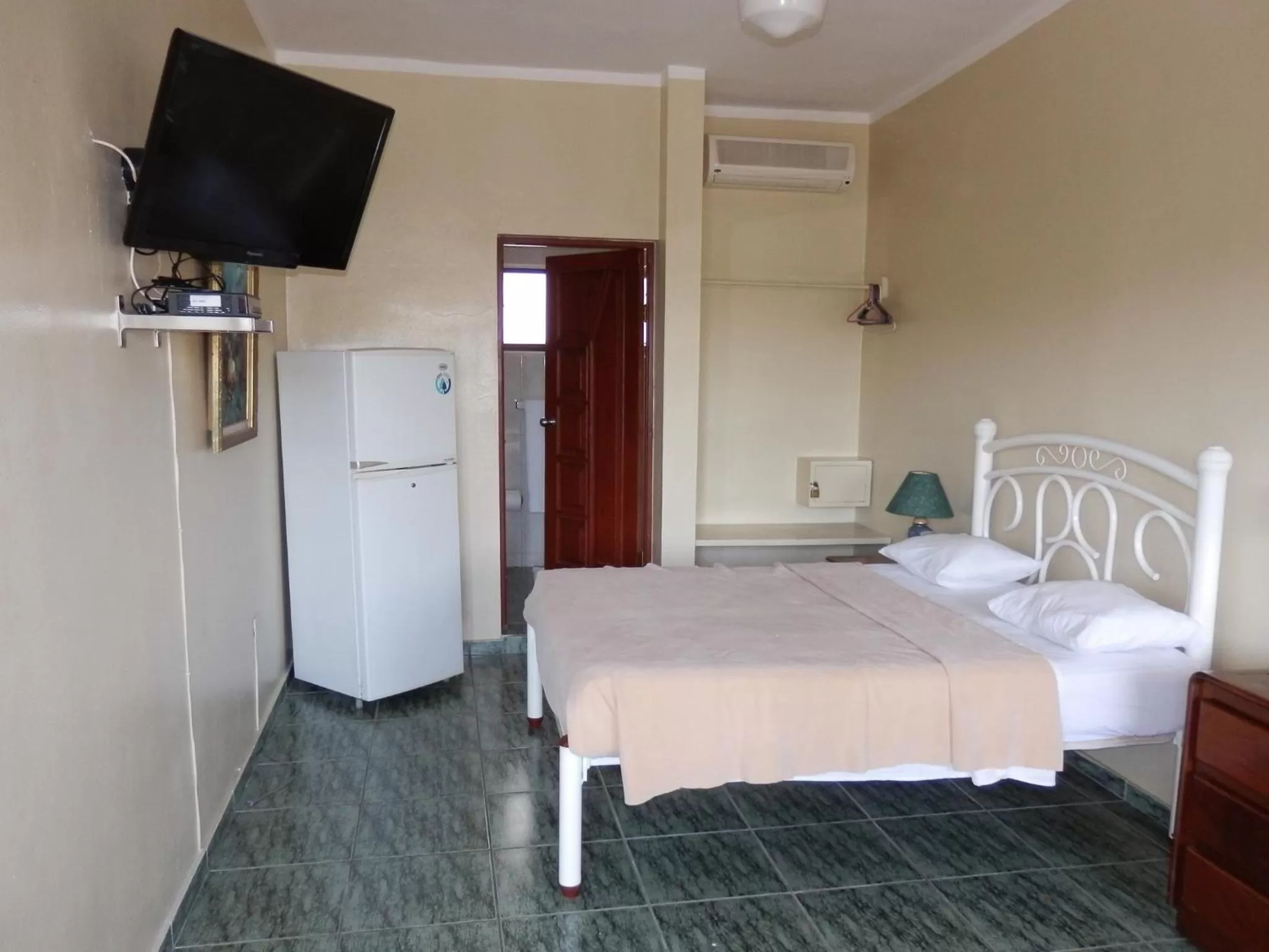 Deluxe Double Room - single occupancy in Hotel Garant & Suites