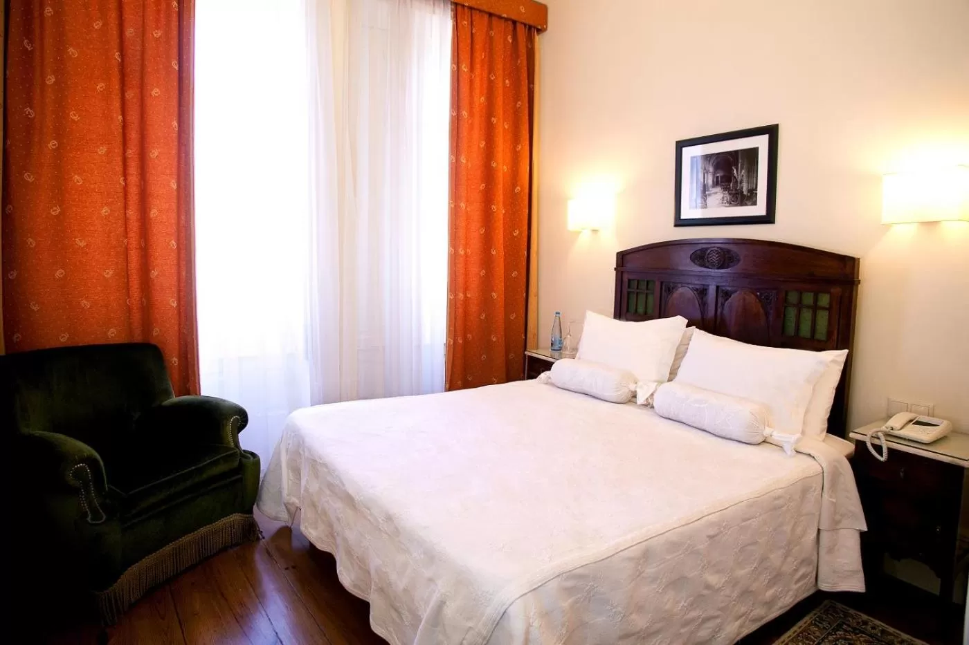 Decorative detail, Bed in Hotel Aliados