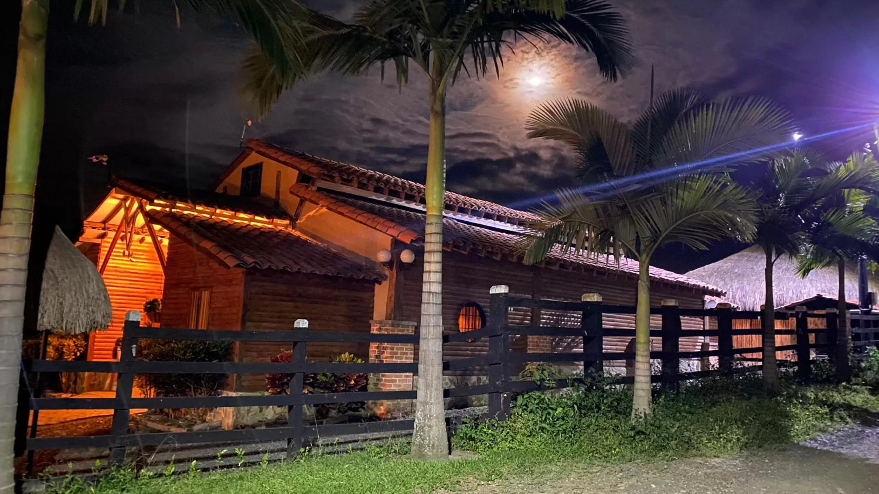 Property building in La Victoria Hotel Campestre