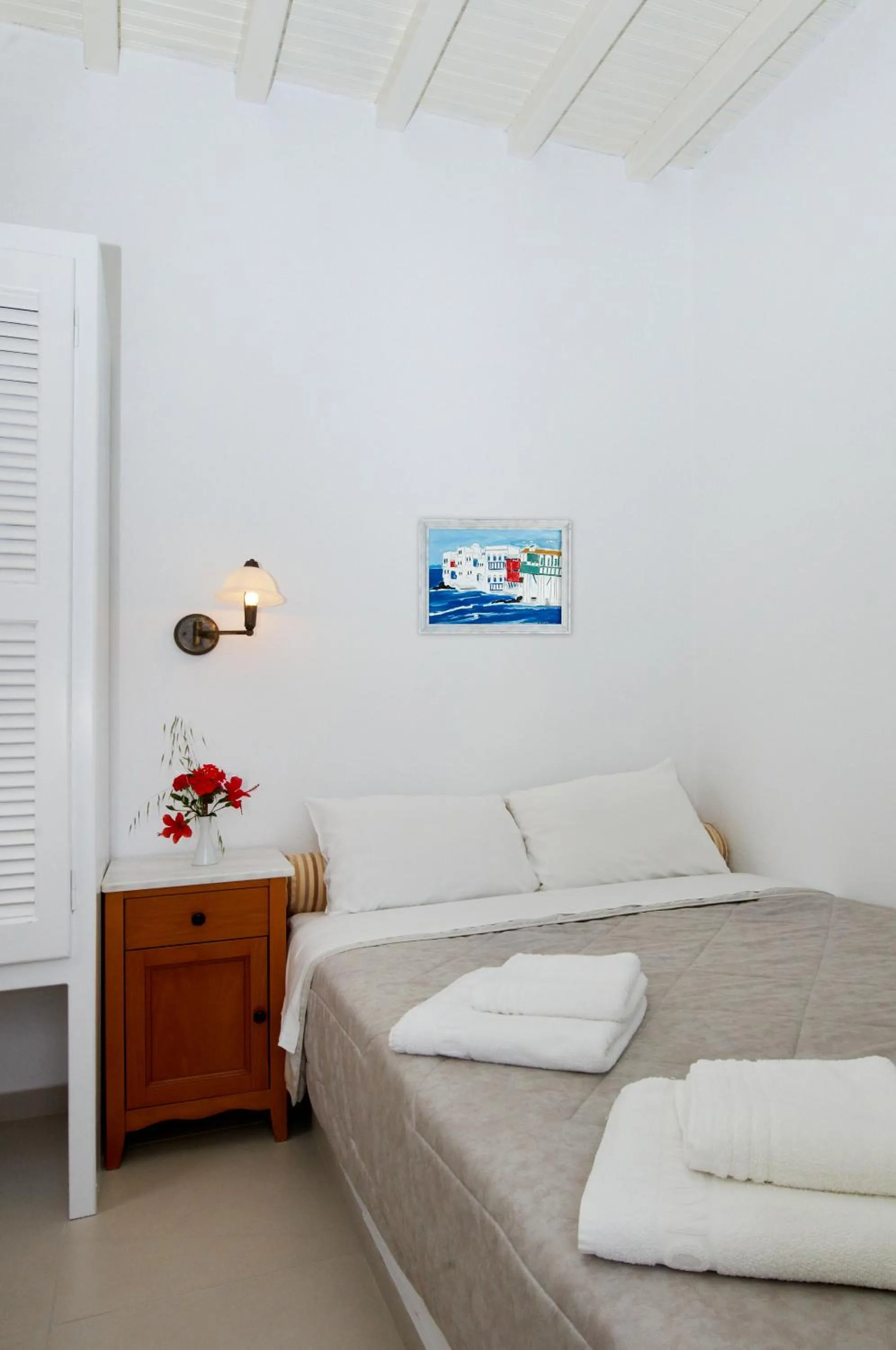 Bed in Mykonos View Hotel