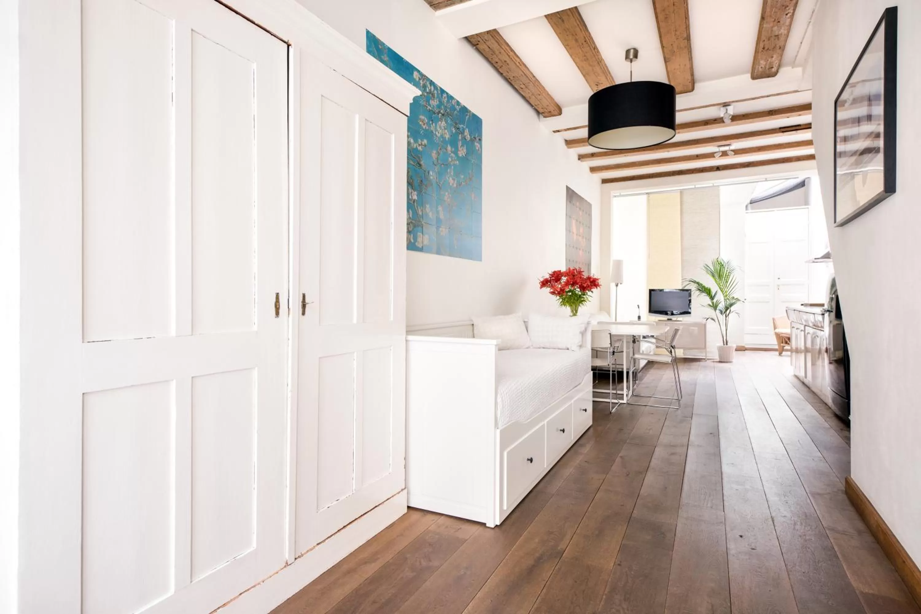 TV and multimedia in GH Amsterdam