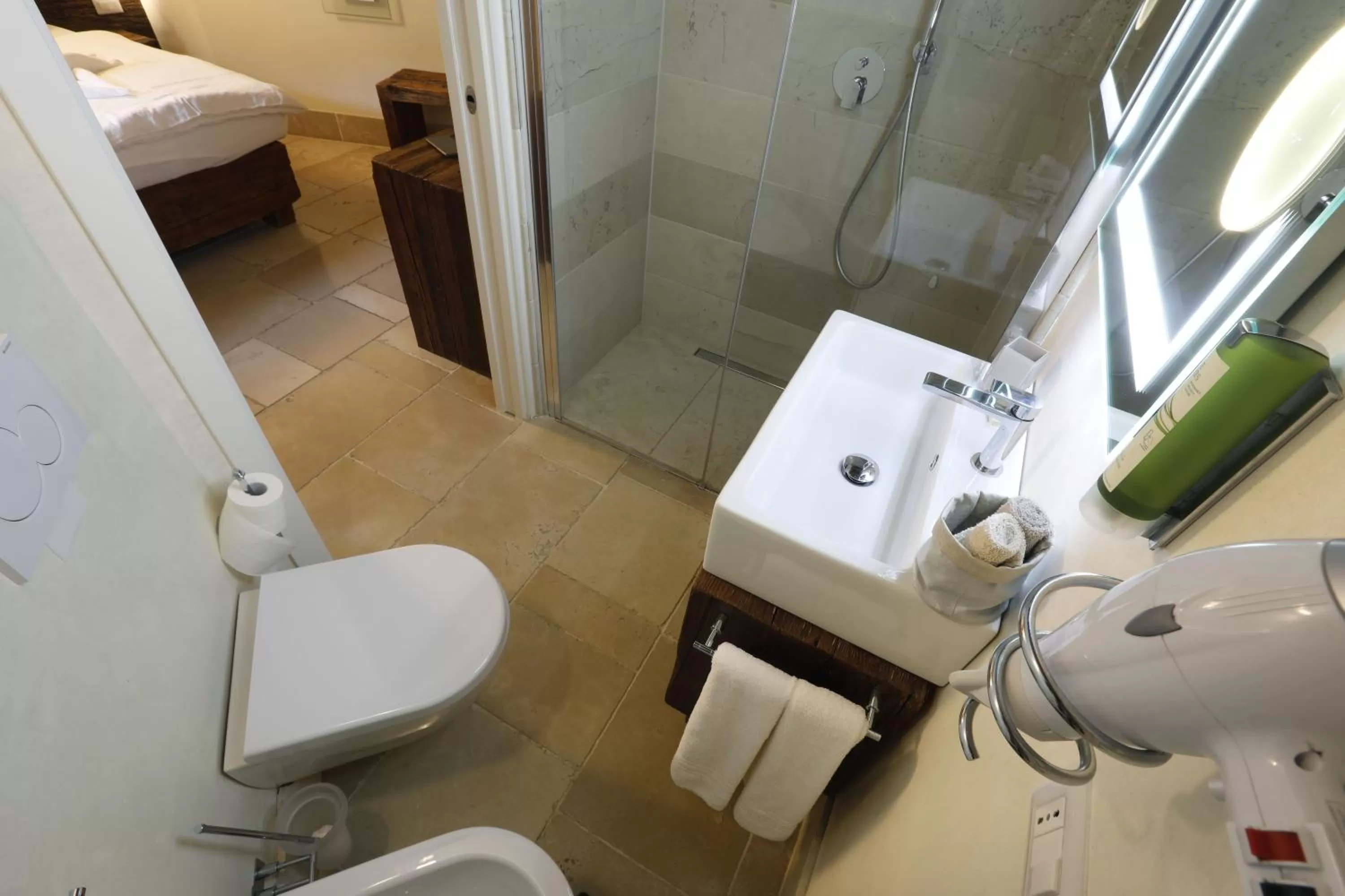 Shower in Hotel Antica Abbazia