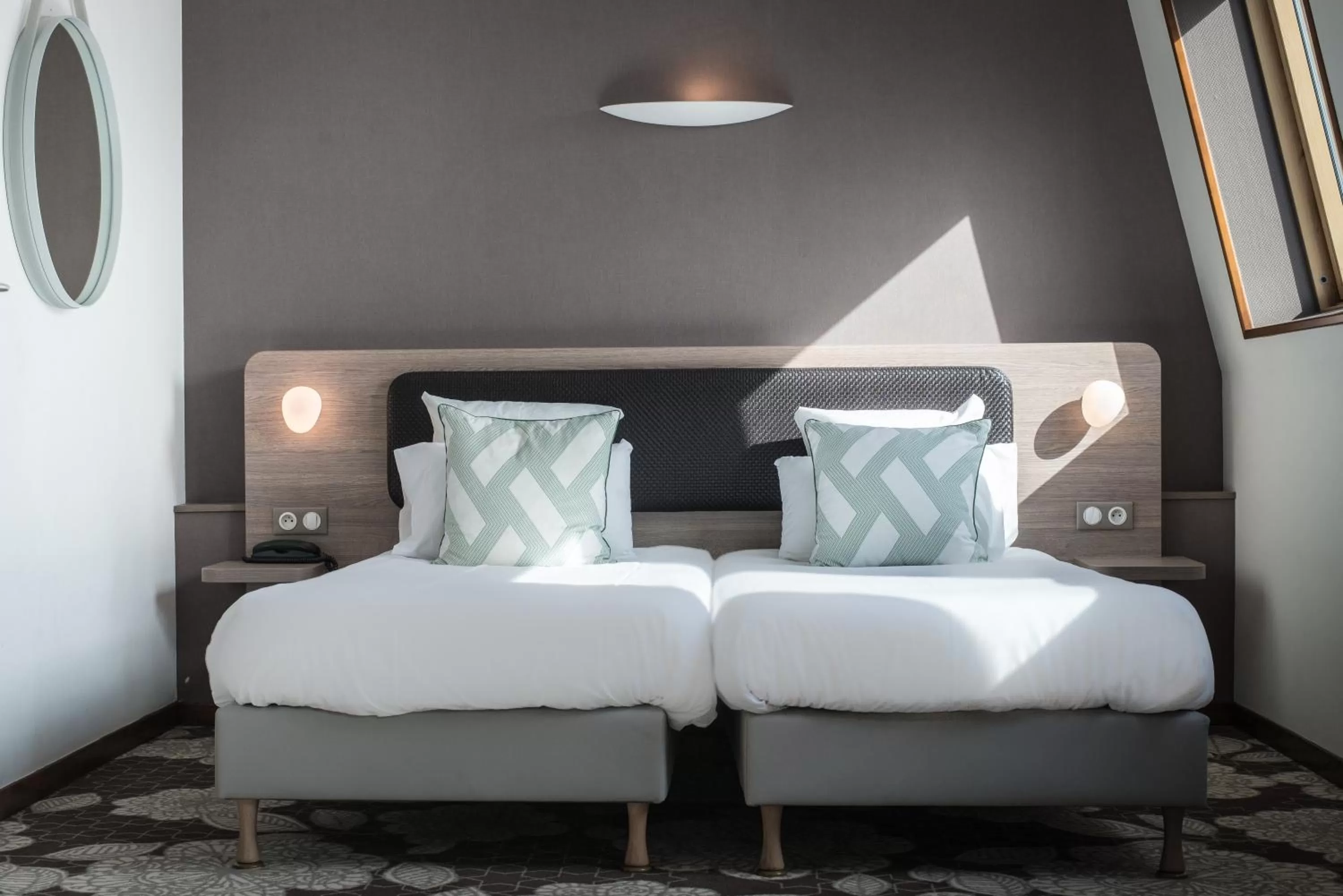 Bed in Hôtel Restaurant Vaillant Colmar Nord