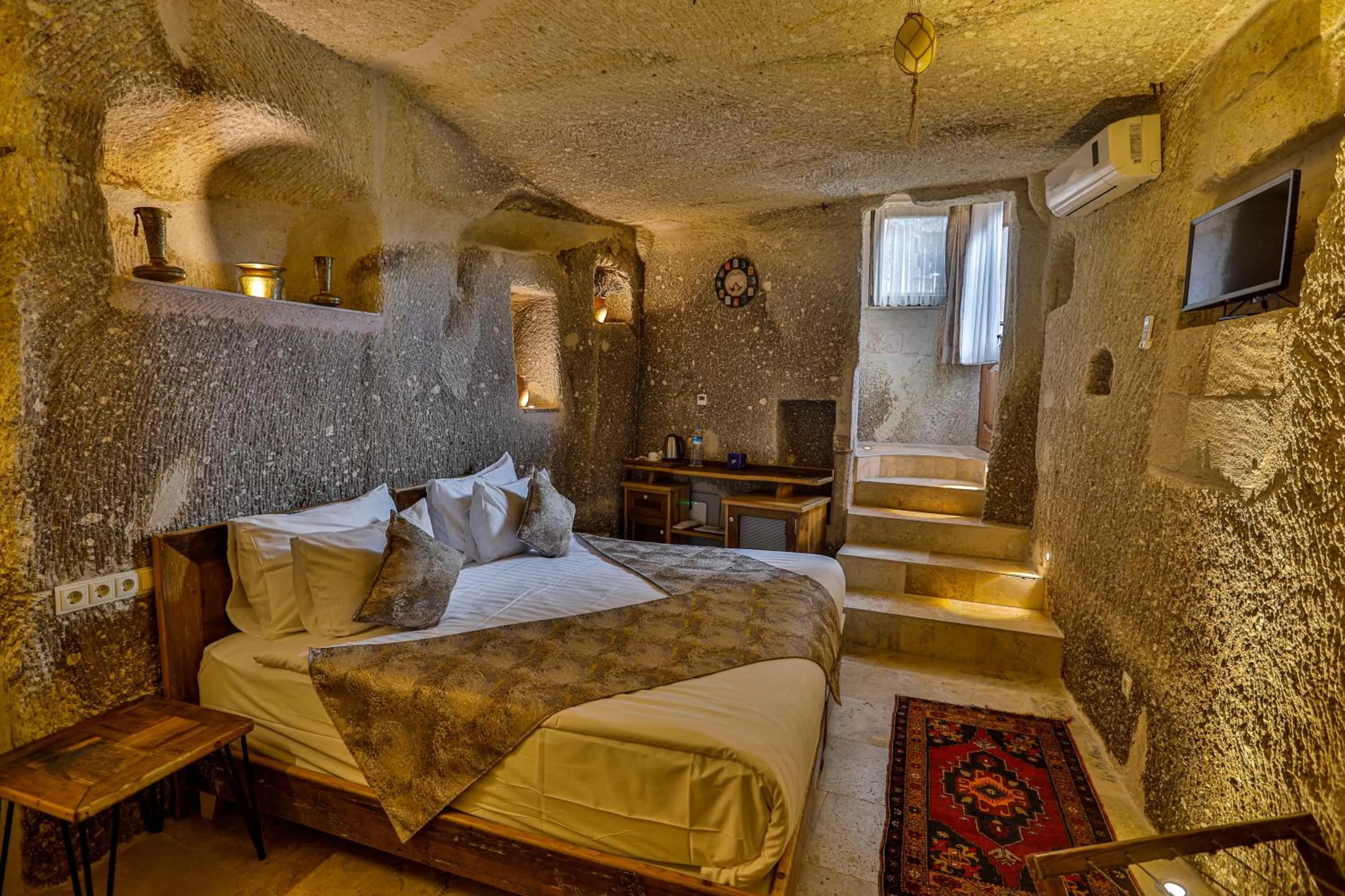TV and multimedia, Bed in Şah Saray Cave Suites Halal Hotel