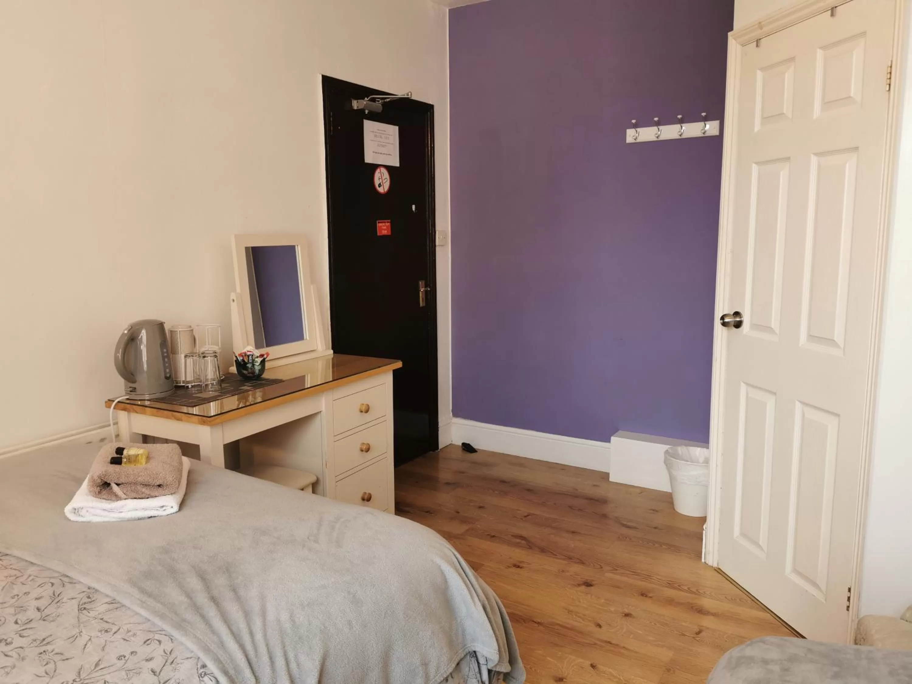 bunk bed, Bed in Adams Guest House