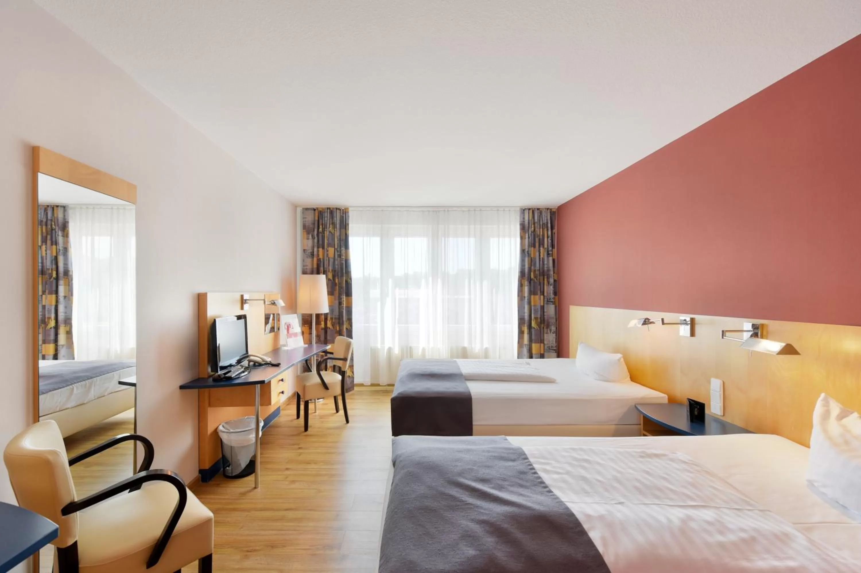 Photo of the whole room, Bed in Amedia Dresden Elbpromenade, Trademark Collection by Wyndham