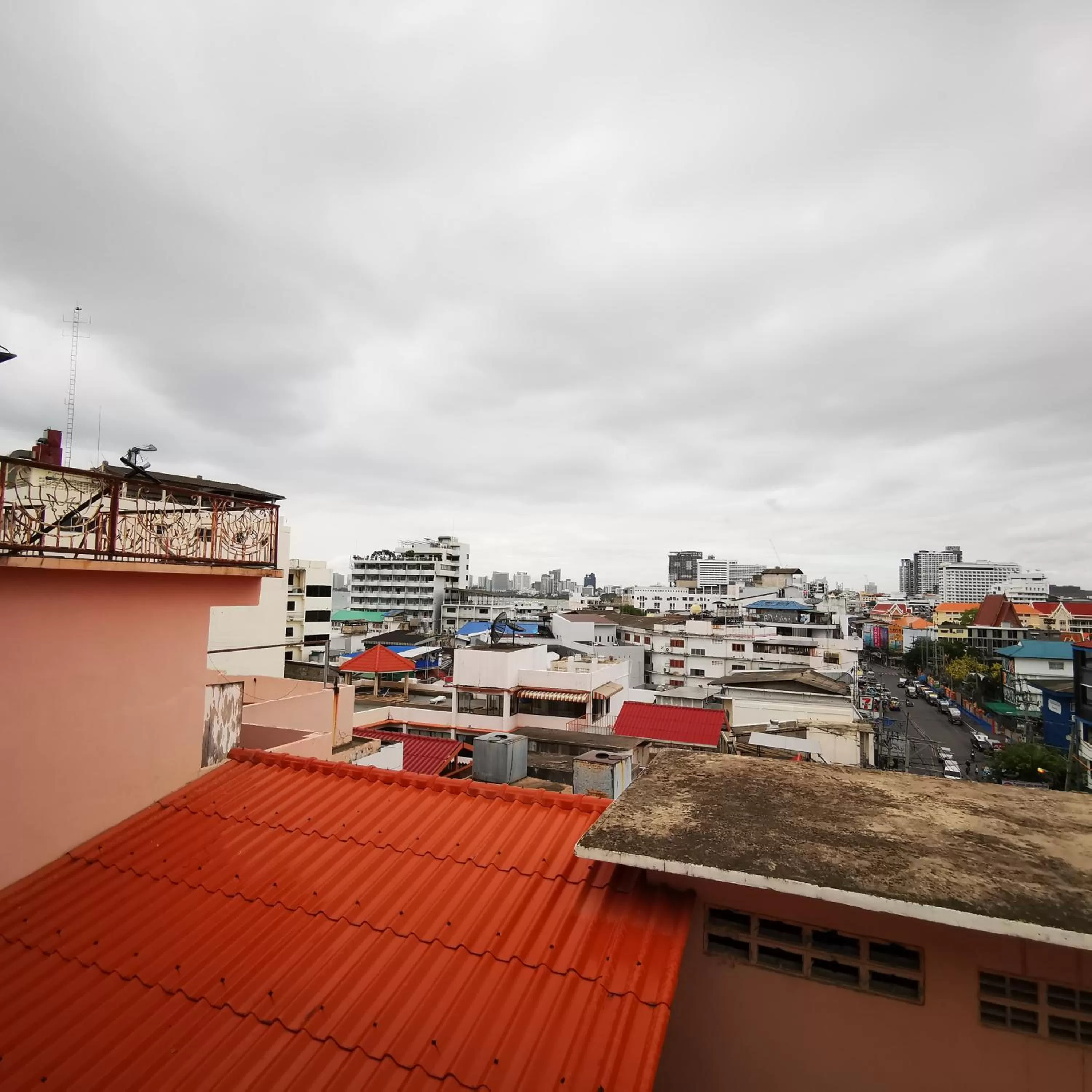 City view in KKinn South Pattaya