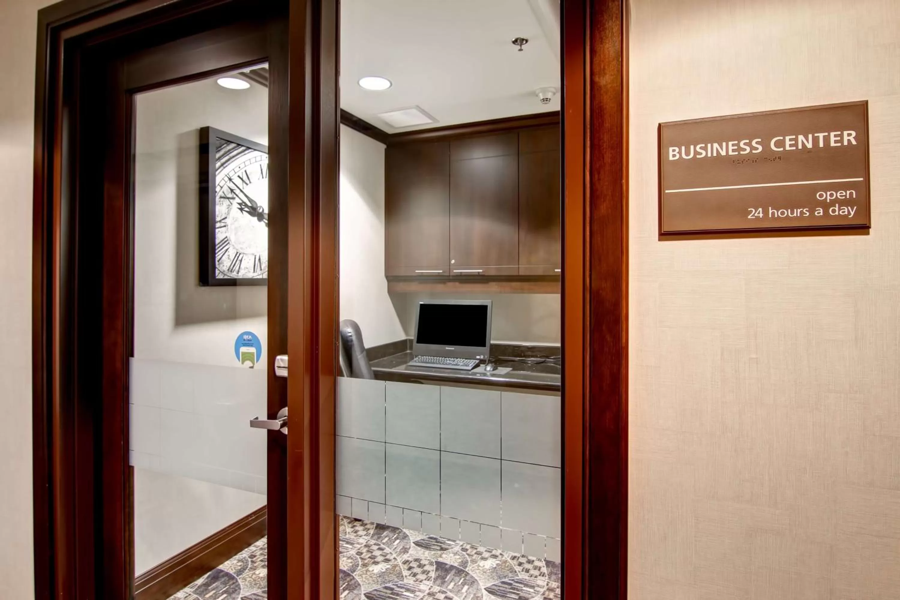 Business facilities in Hampton Inn by Hilton Toronto Airport Corporate Centre