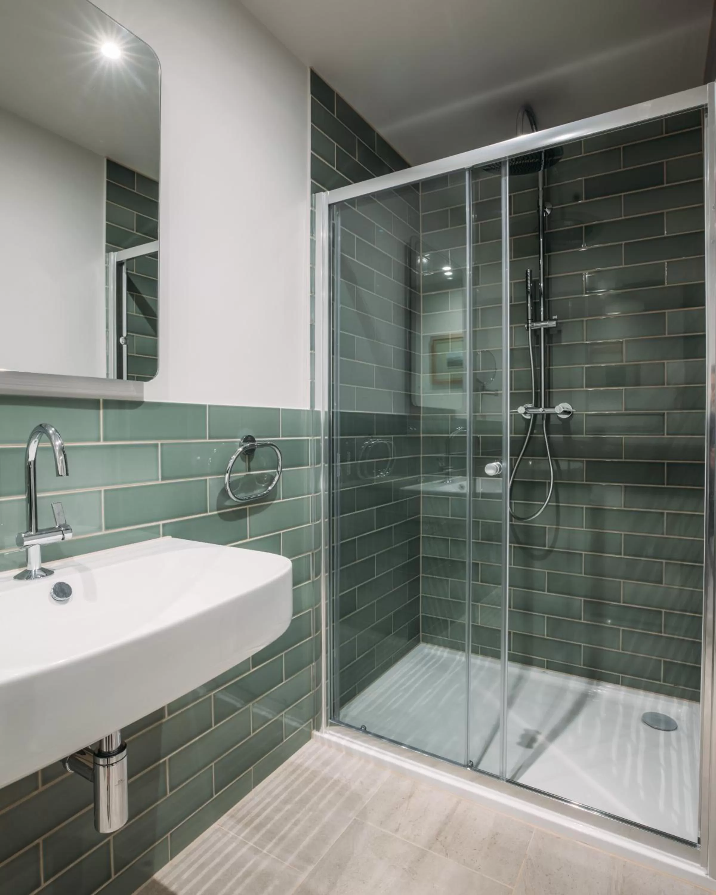 Shower in Polurrian on the Lizard