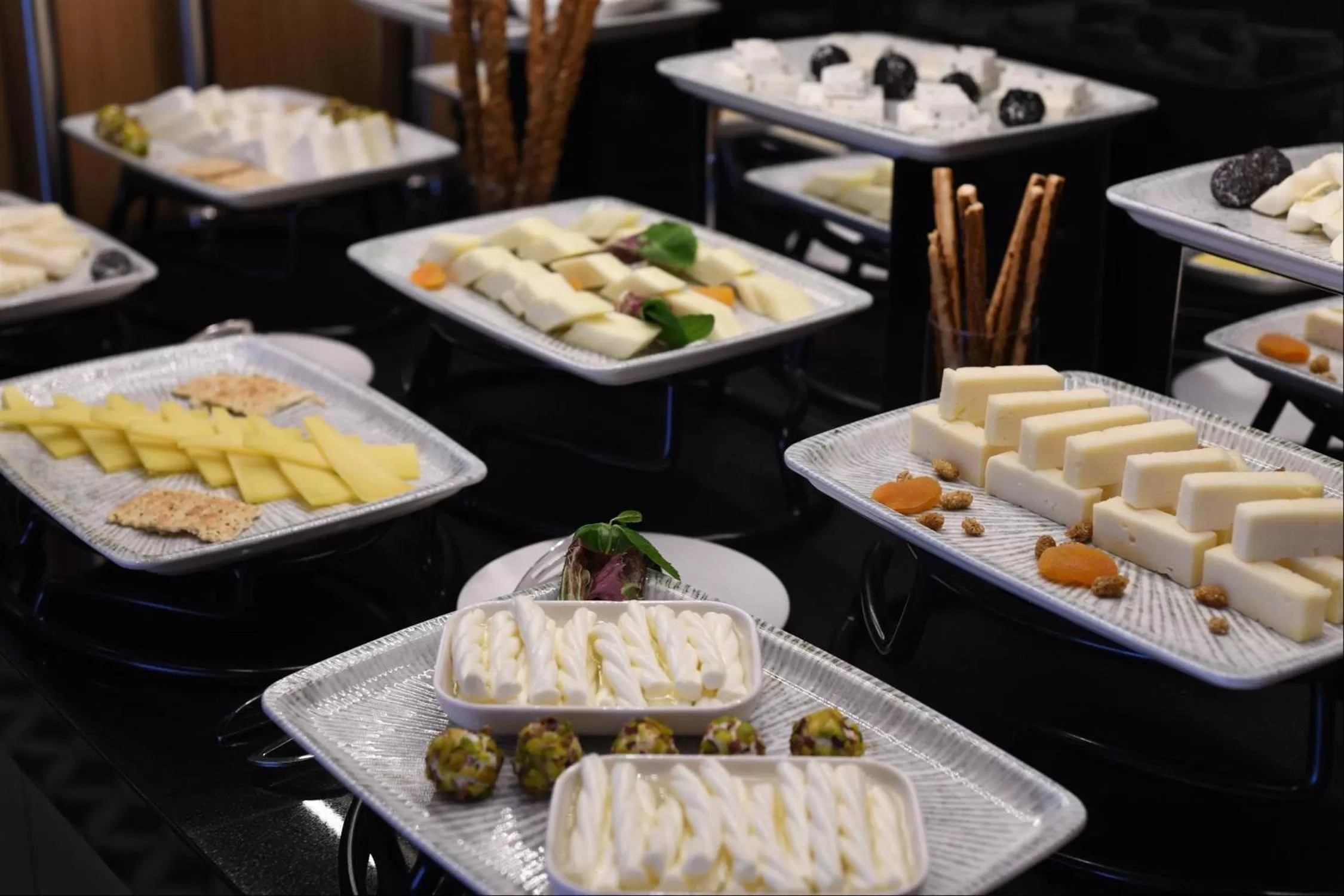 Restaurant/places to eat in Crowne Plaza Ankara by IHG