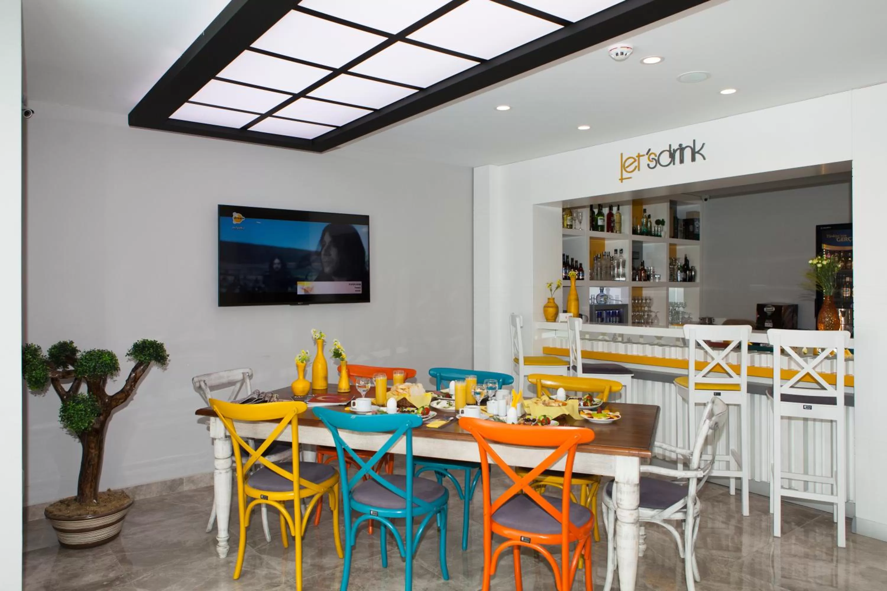 Restaurant/places to eat in Letstay Hotel - Adults Only