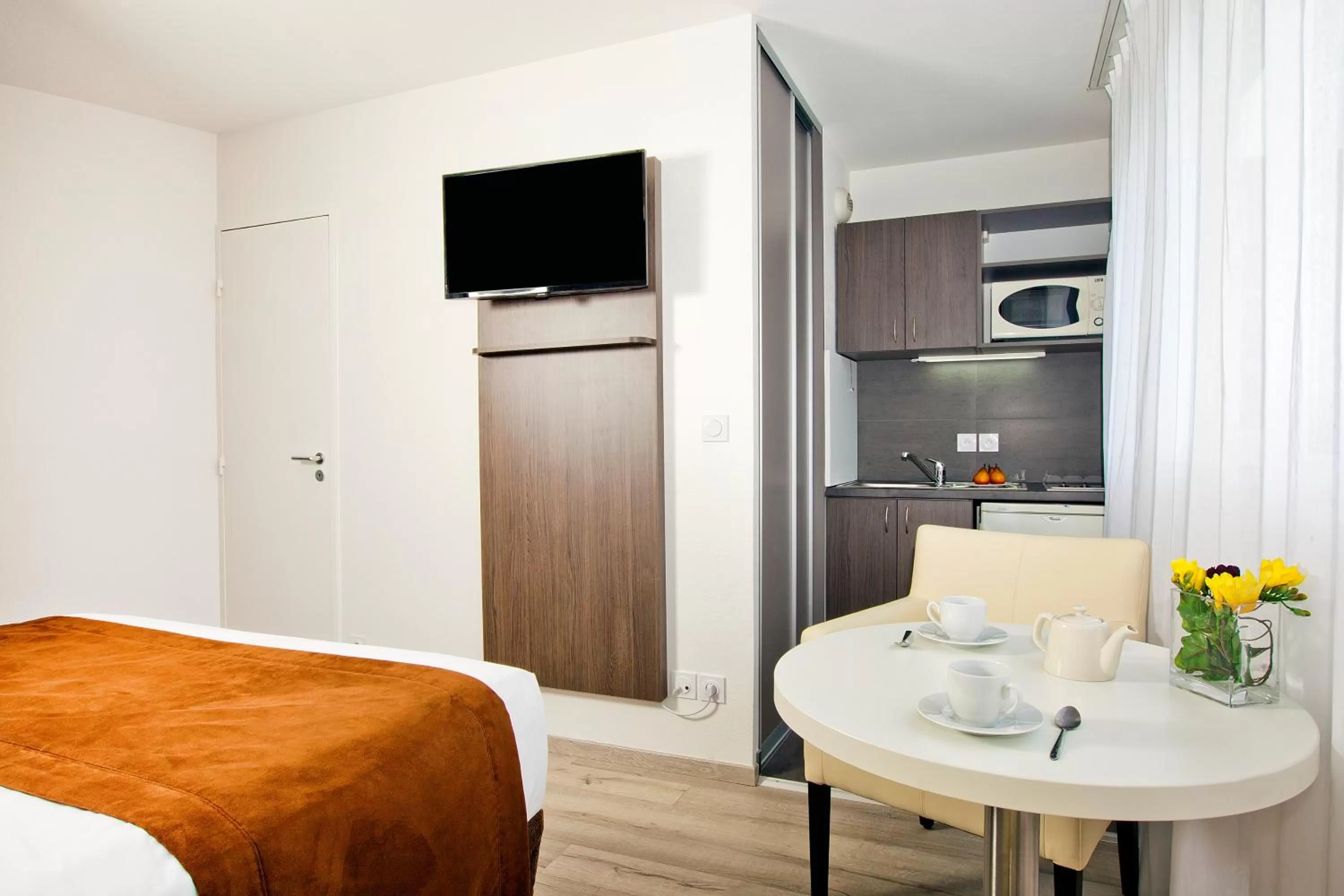 Bedroom, Bed in Séjours & Affaires Montreuil Saint Mandé